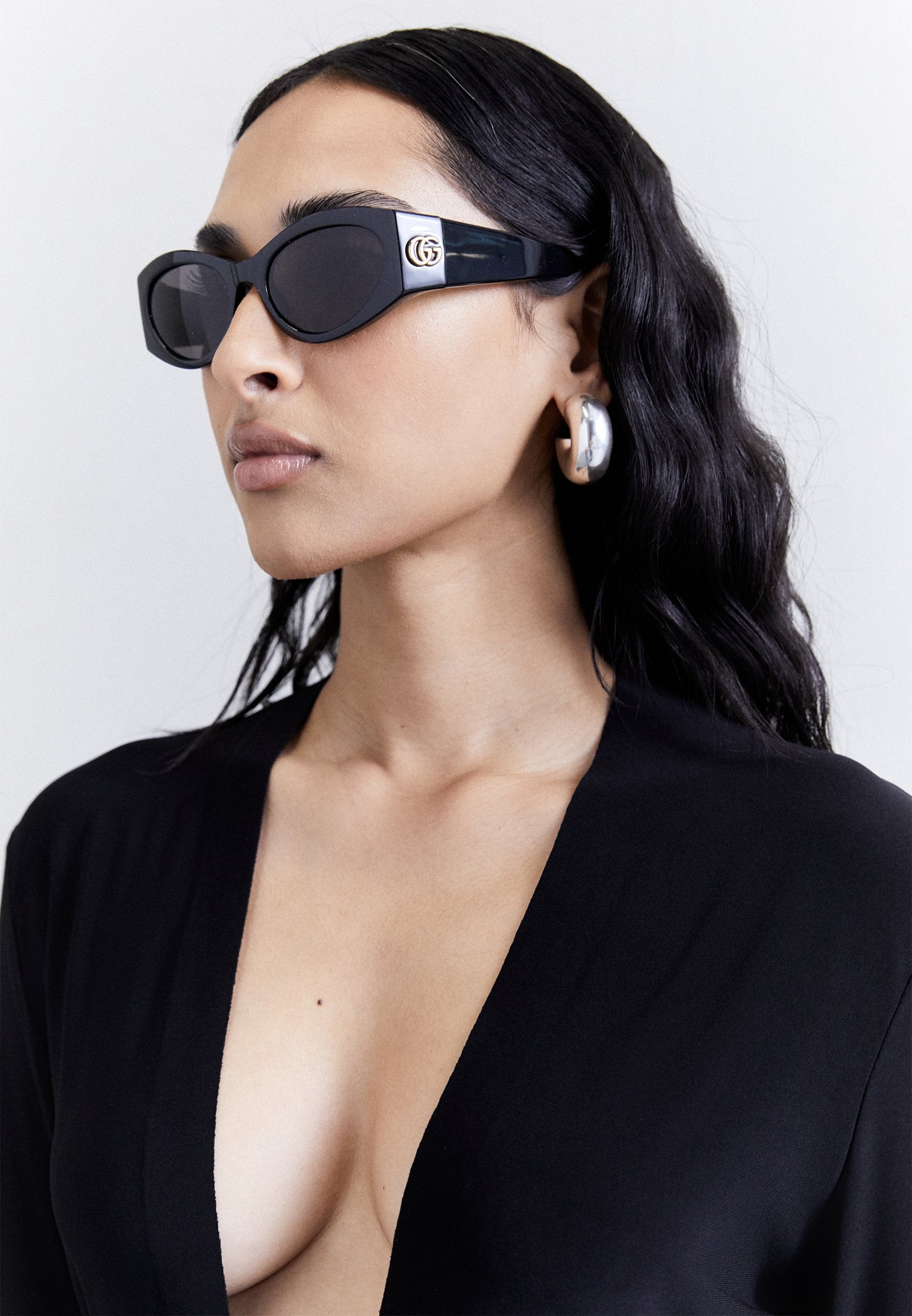 Sunglasses - black