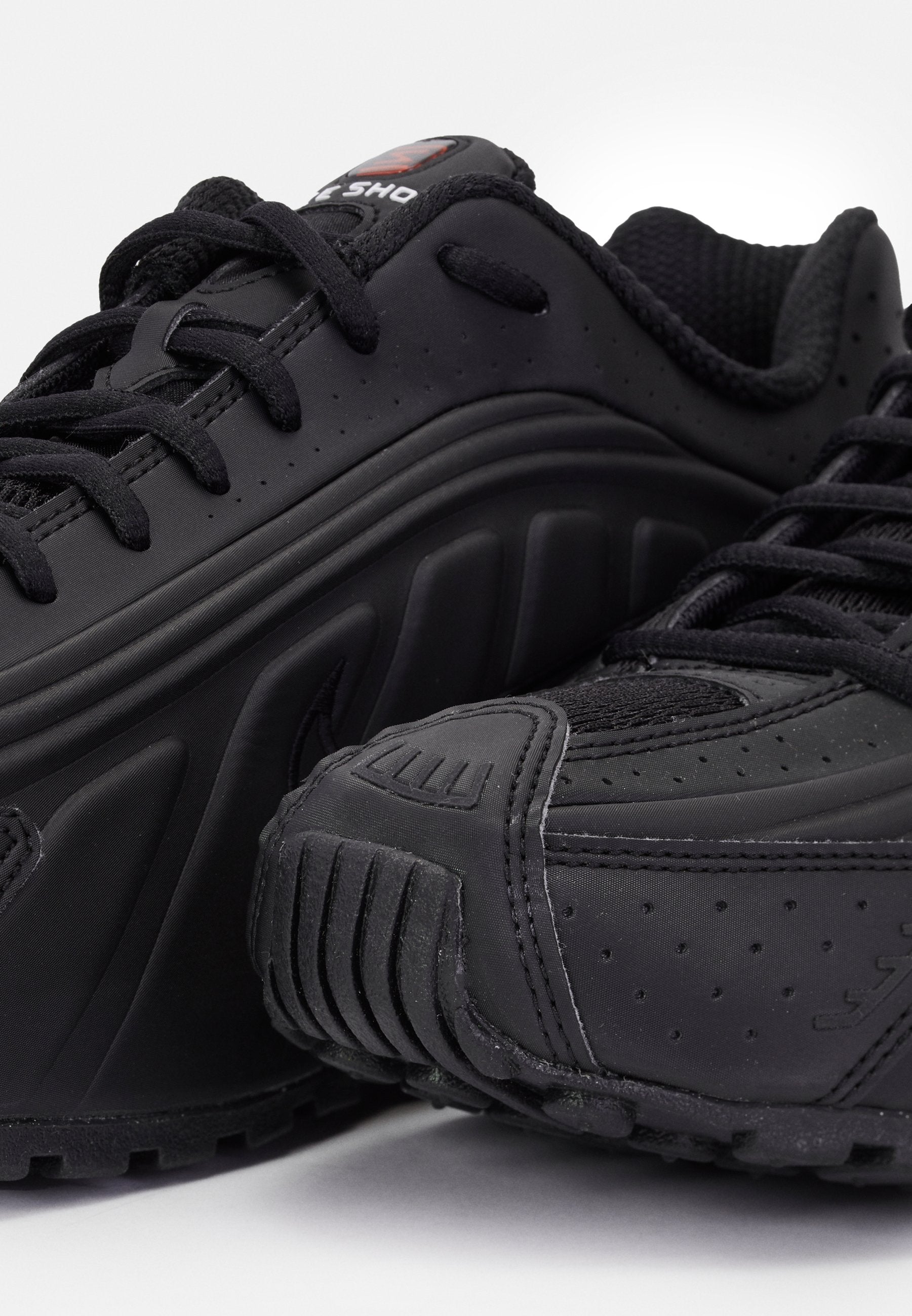SHOX R4 - Trainers - black/orange