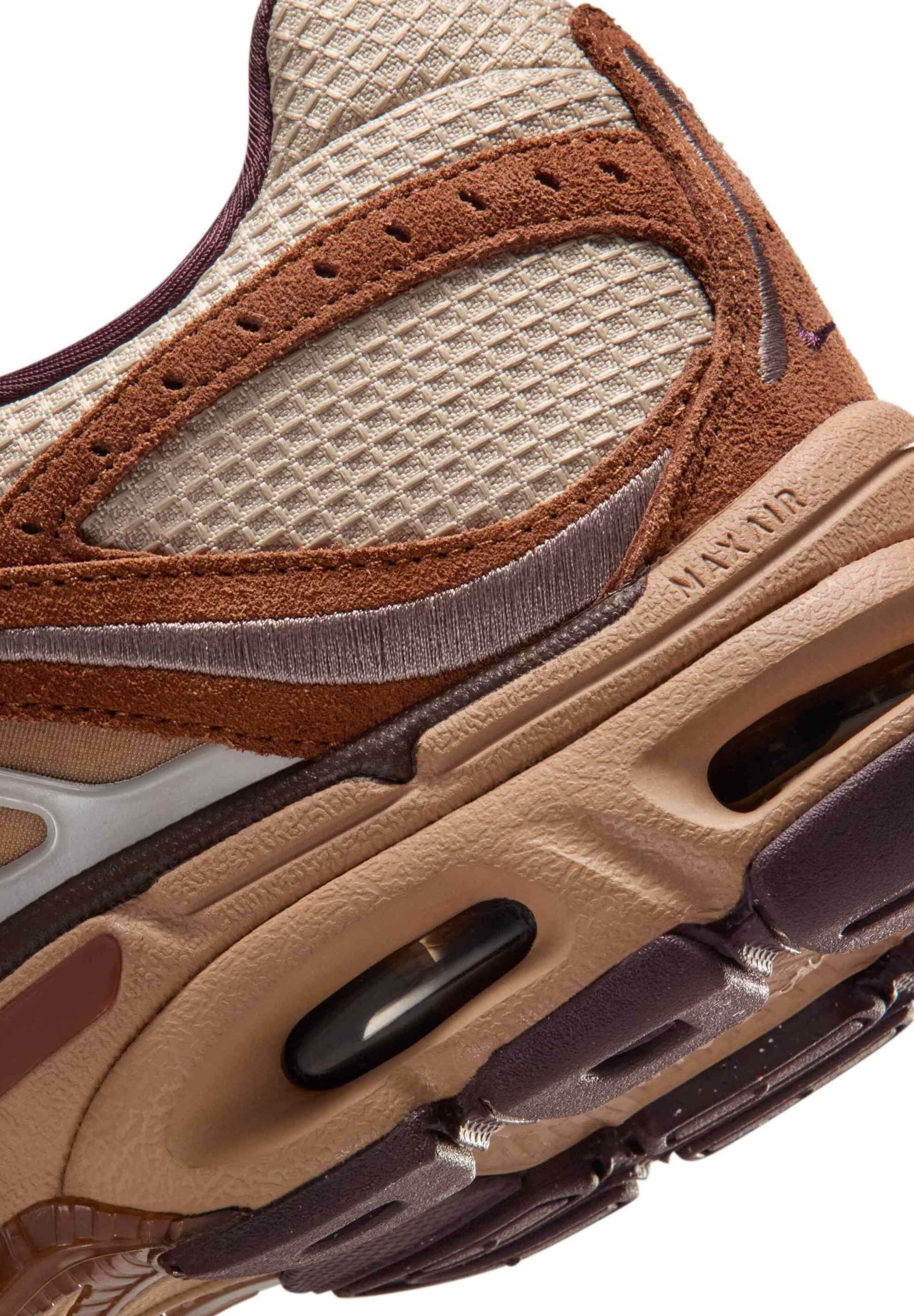 AIR MAX MOTO 2K XMFW - Baskets - lt british tan/coconut milk cream ii linen mink brown burgundy crush
