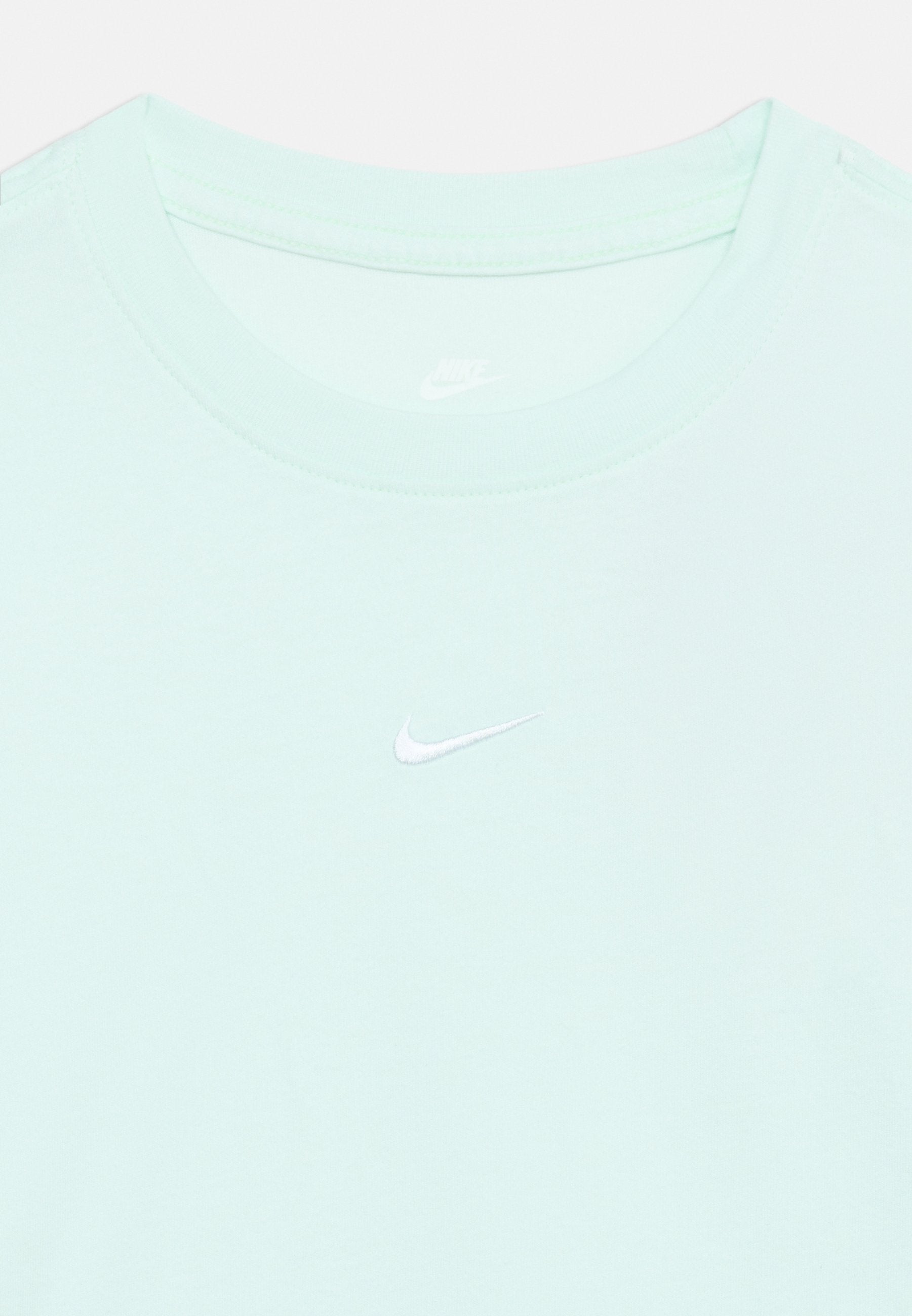 TEE BOXY - Basic T-shirt - barely green