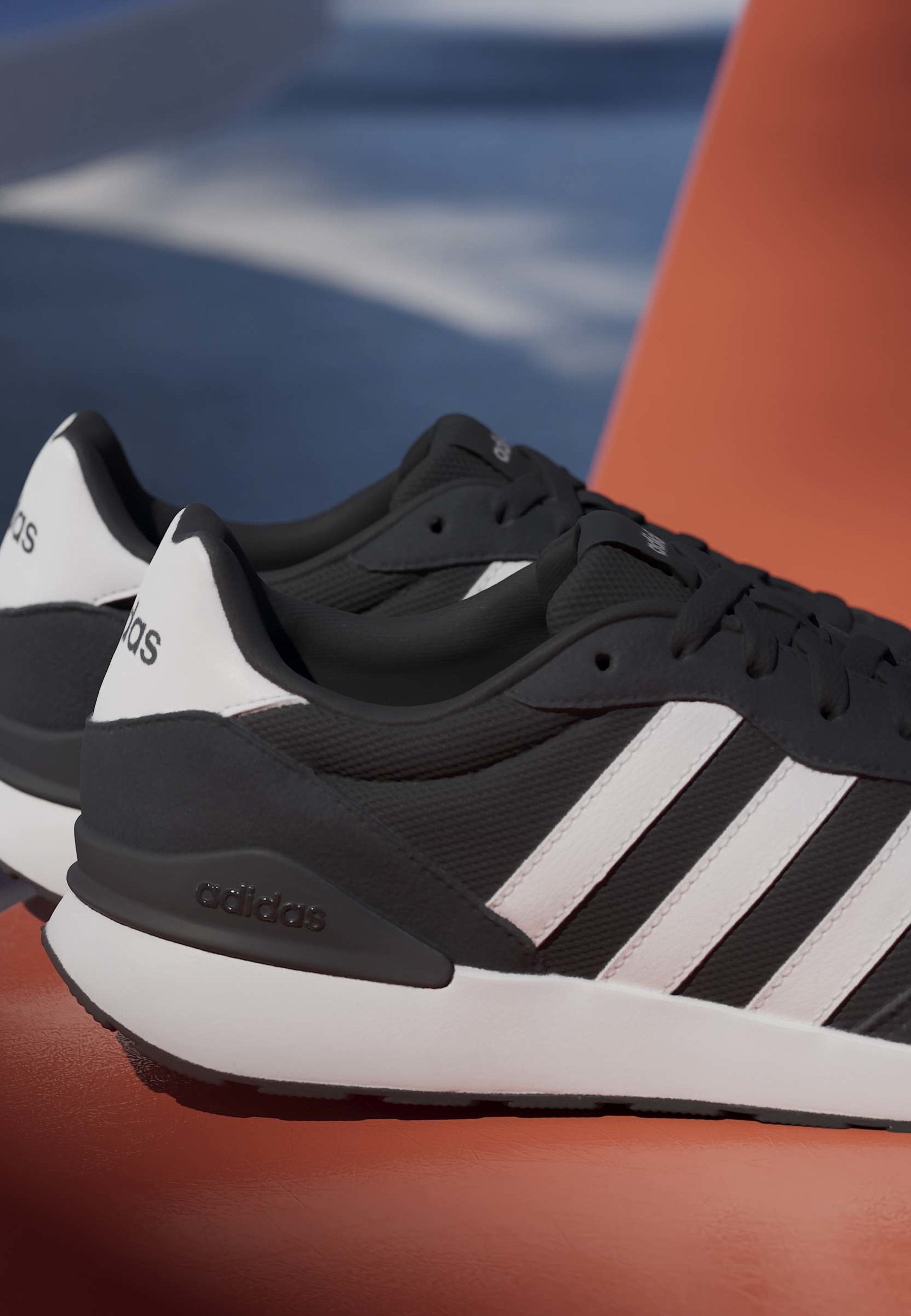 Trainers - core black cloud white core black