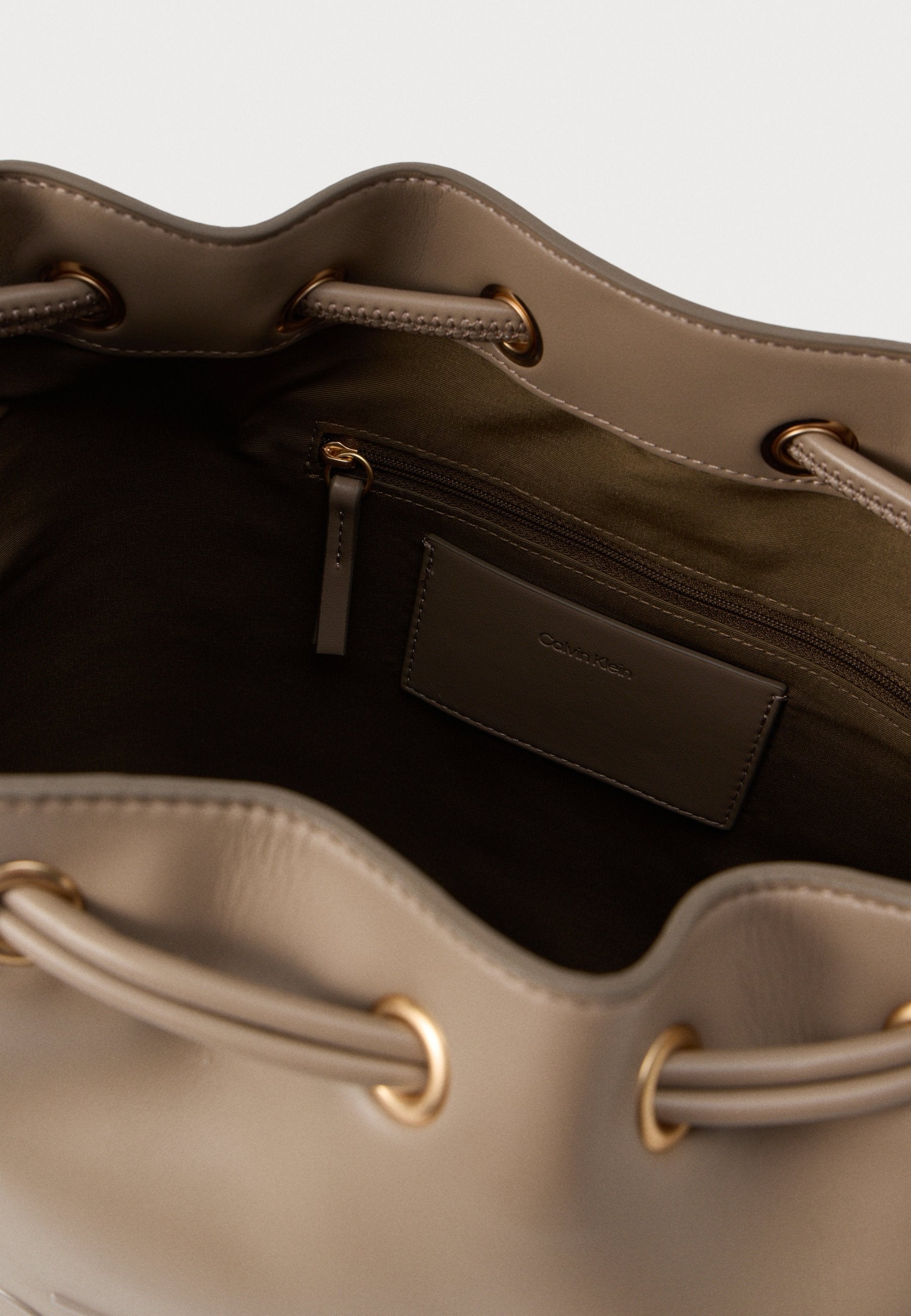 SAC SEAU BOLD - Sac à main - taupe désert