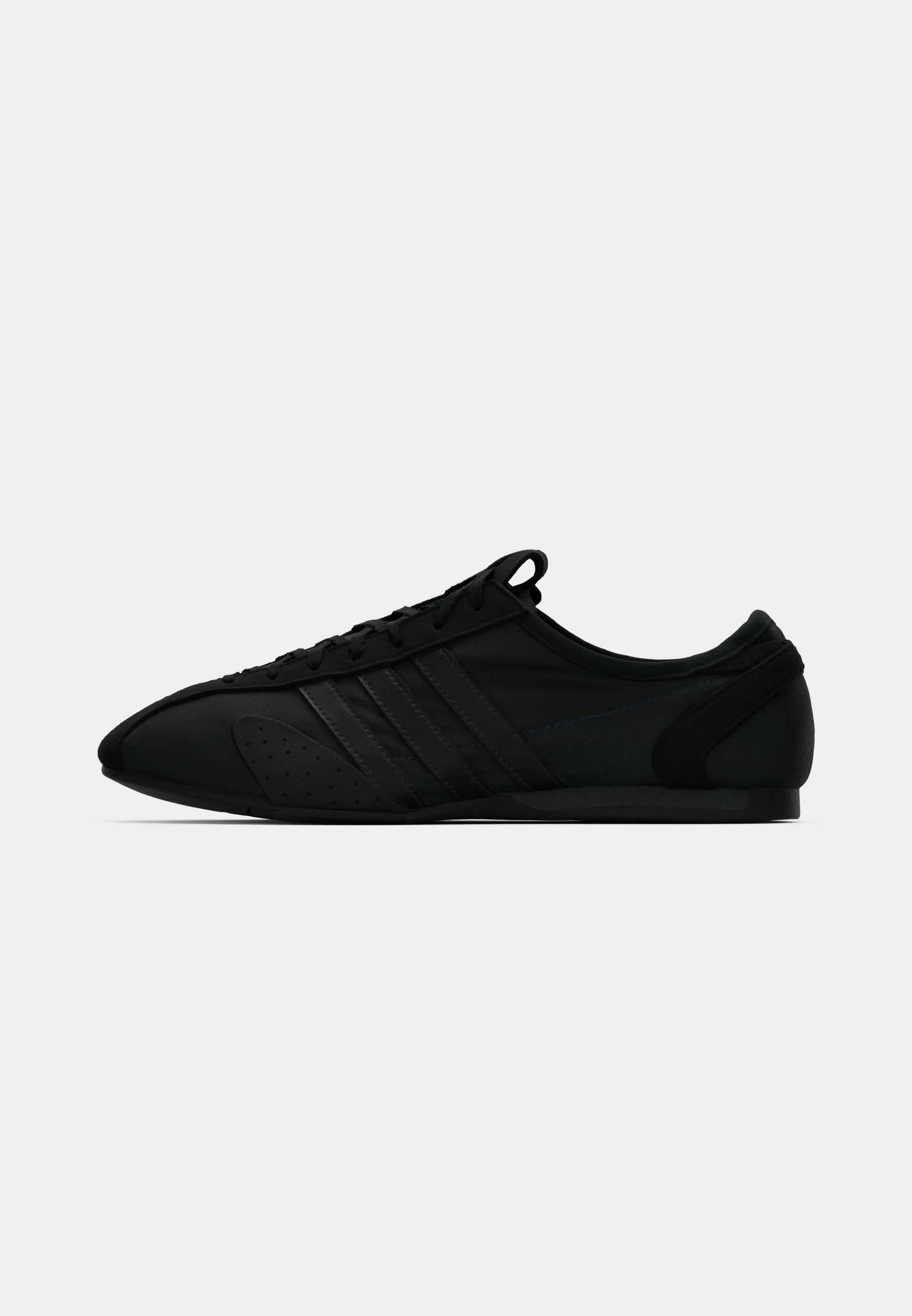 ASMC SPW 76 - Training shoe - core black