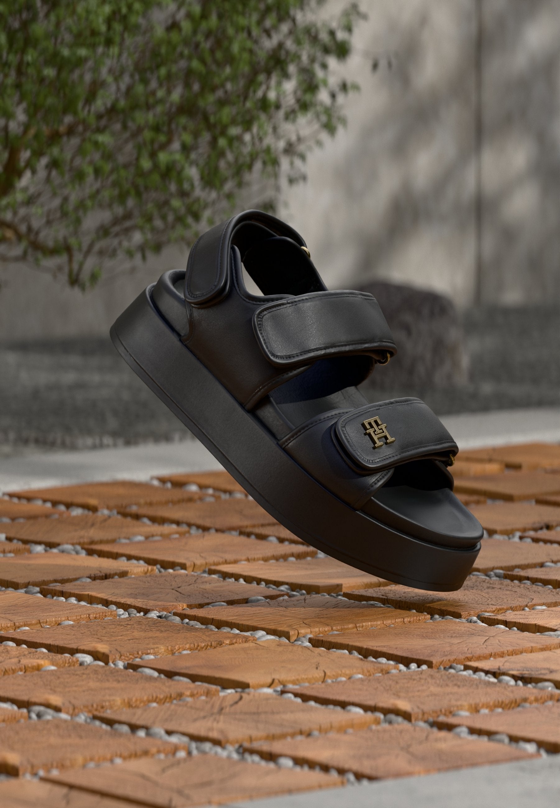 LEATHER TH MONOGRAM PLATFORM SANDALS - Platform sandals - black