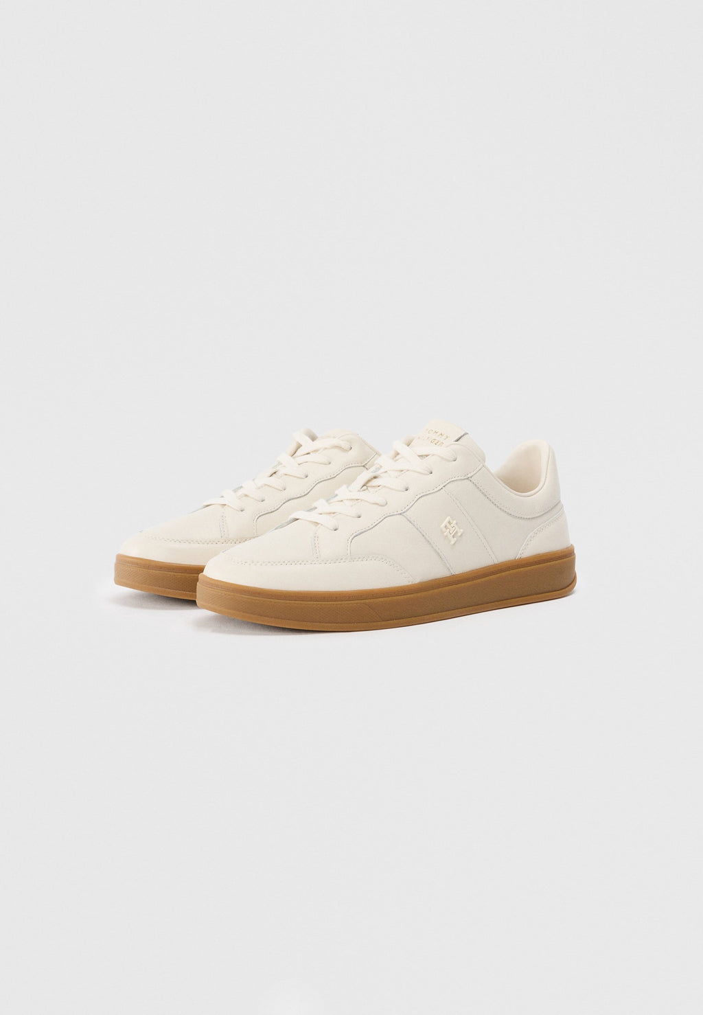 TH MONOGRAM LEATHER COURT TRAINERS - Trainers - soft cream