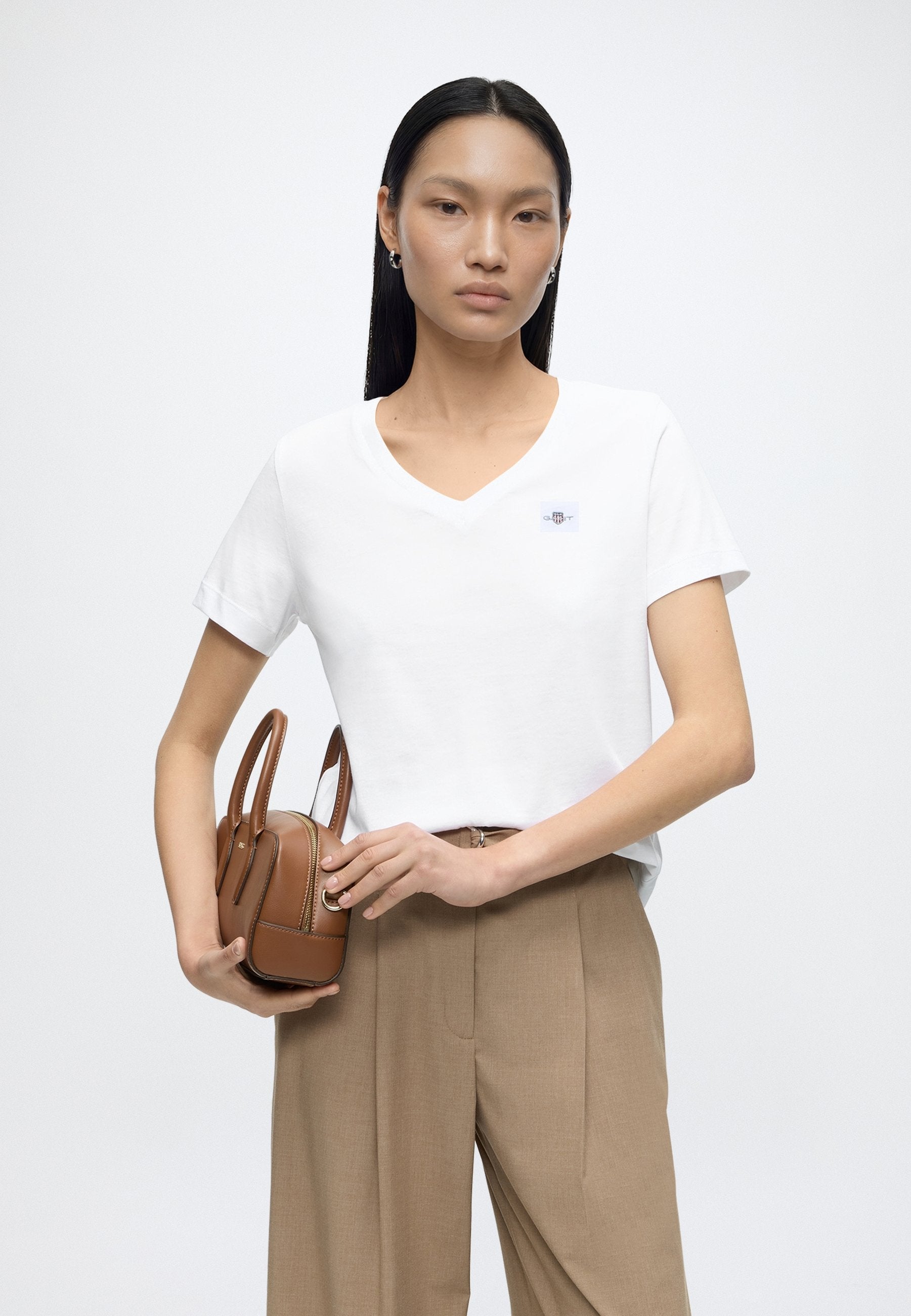درع V NECK - تي شيرت أساسي - أبيض