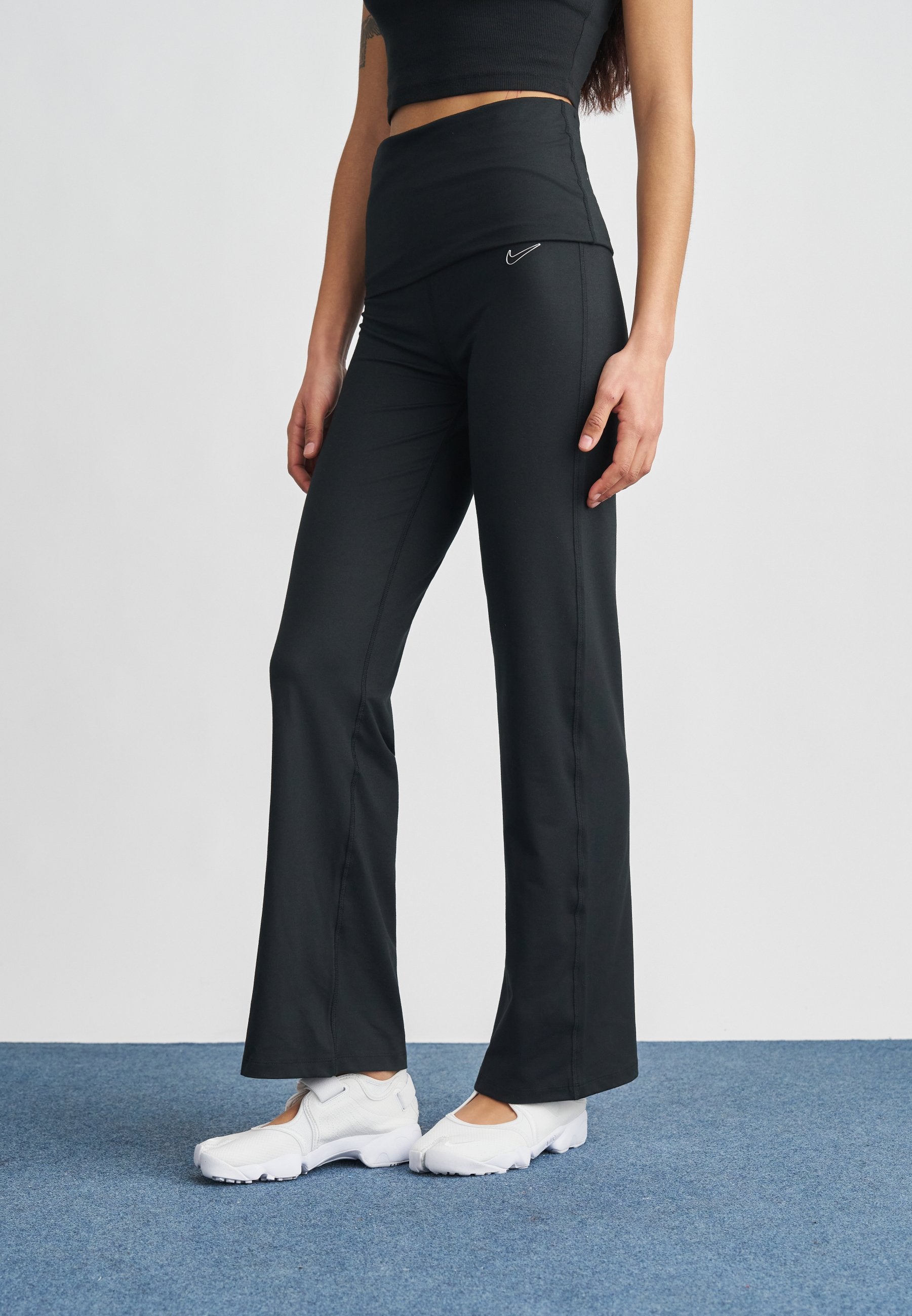 FLARED PANT - Tracksuit bottoms - black