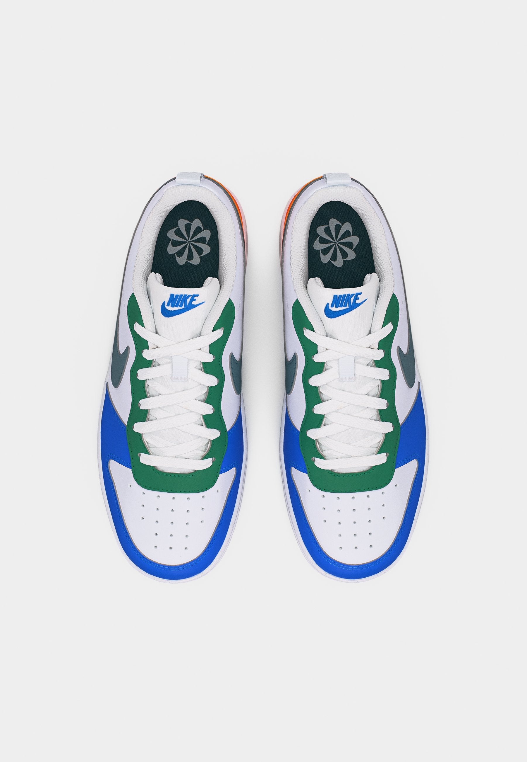 COURT BOROUGH UNISEX - Trainers - white/mineral slate/malachite/blue crystal/total orange