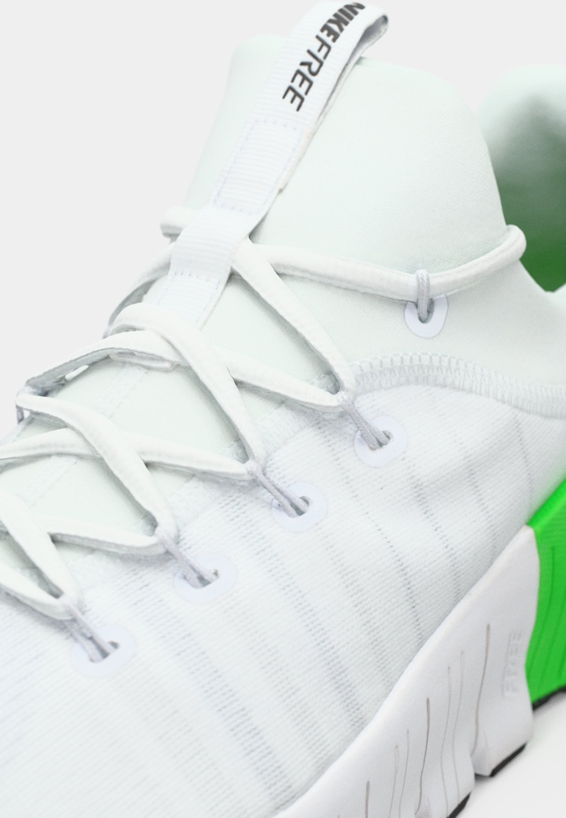 FREE METCON 6 - Training shoe - white/black/green strike