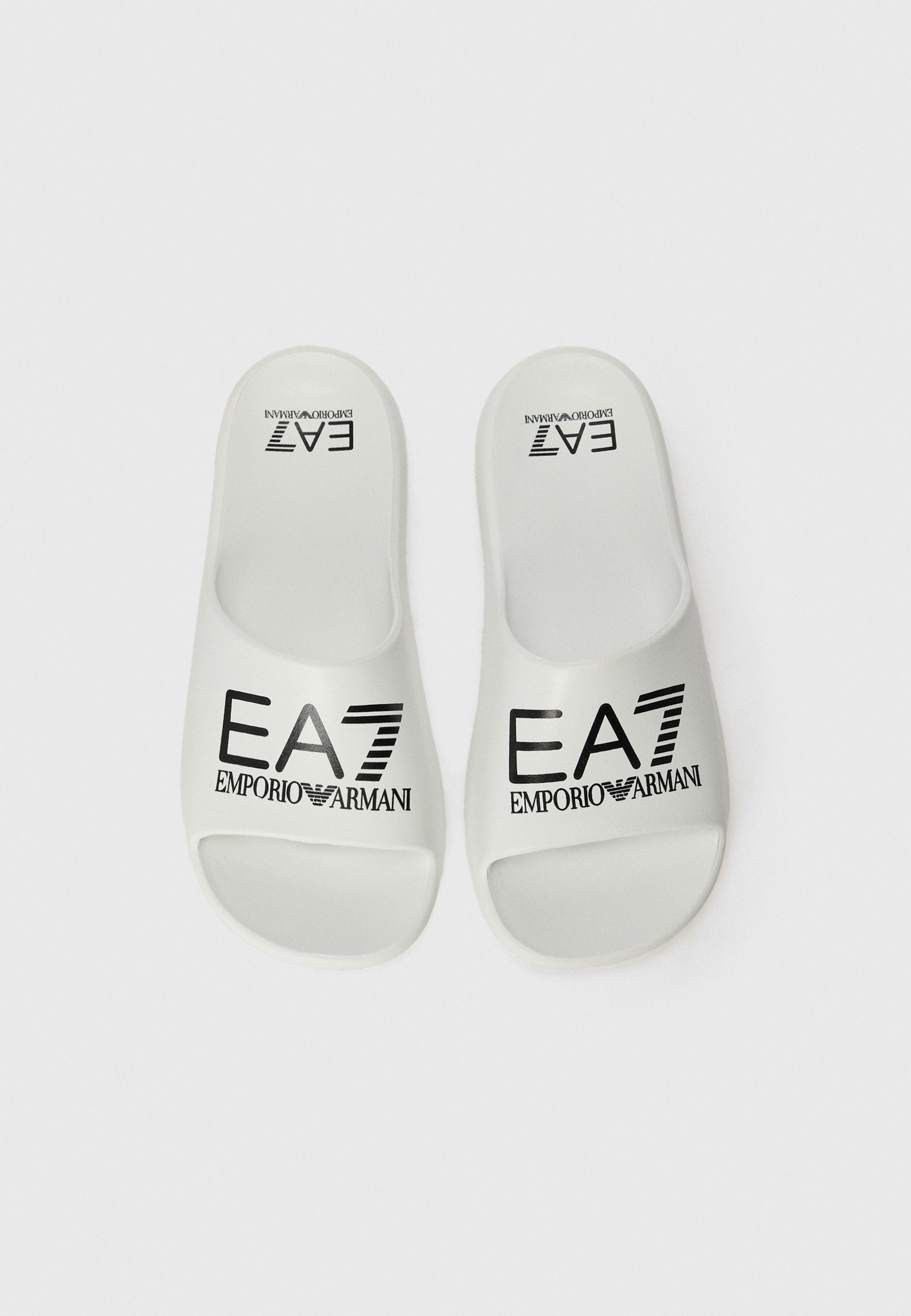 CRUSHER DISTANCE - Slippers - white/black