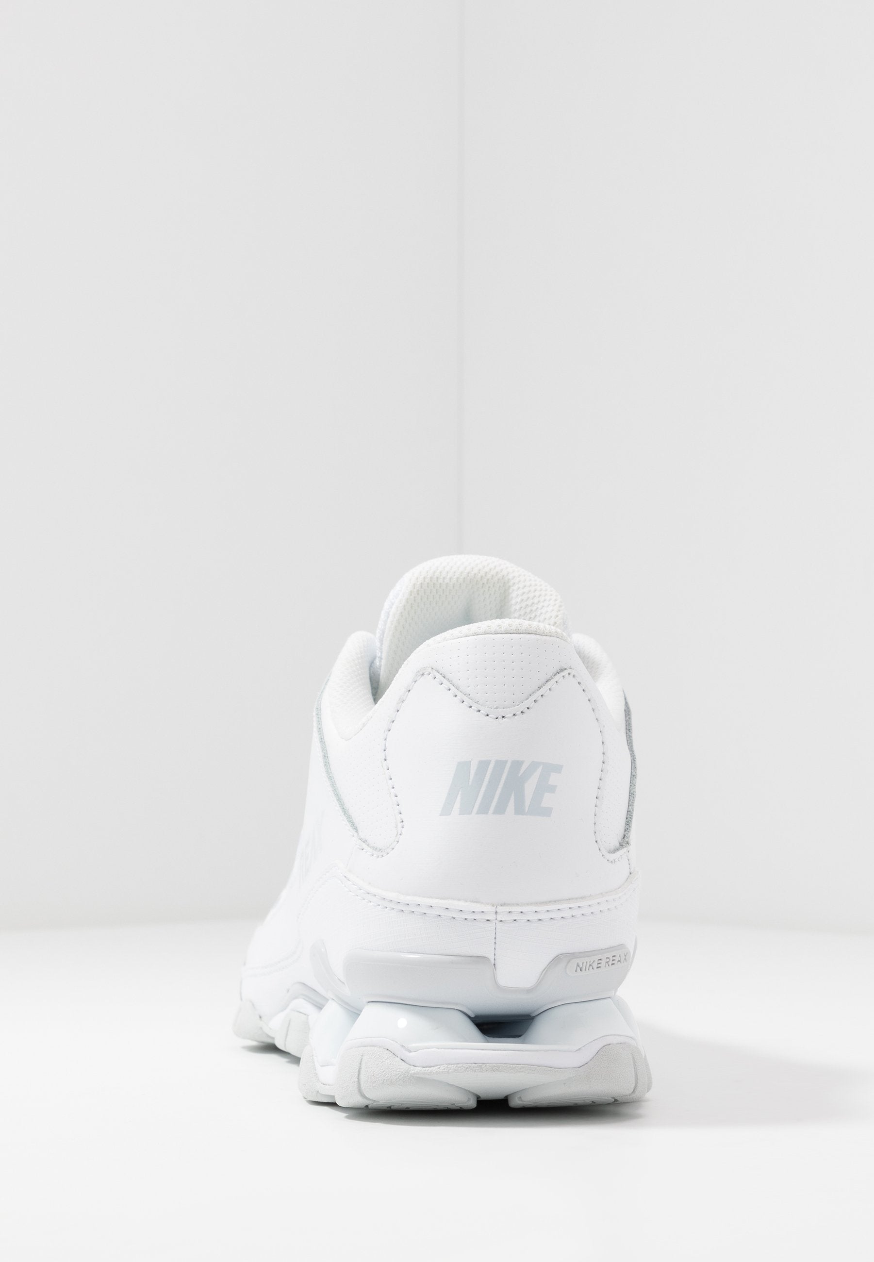 REAX 8 - Training shoe - white/pure platinum