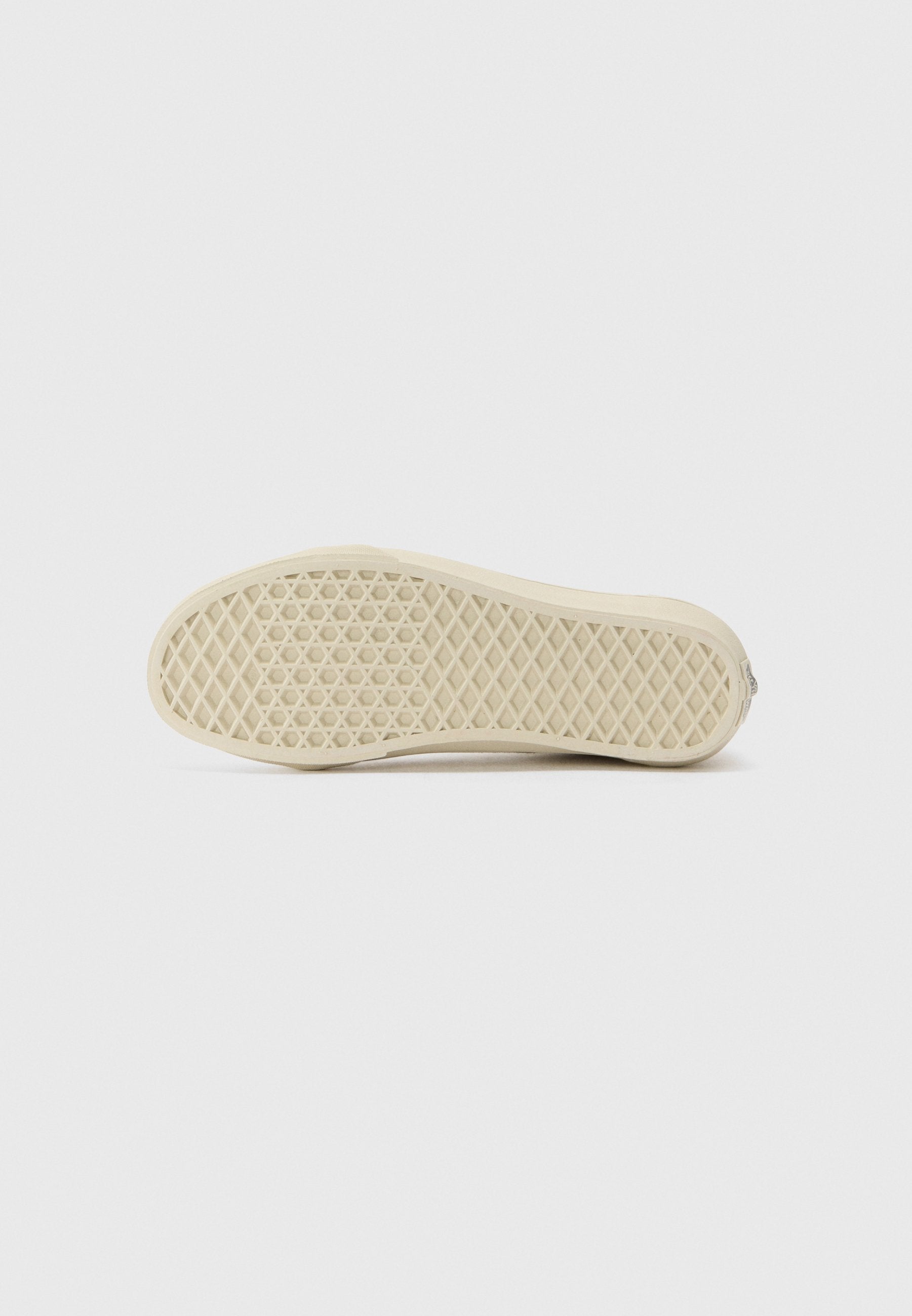 OLD SKOOL UNISEX - Skate shoes - taupe
