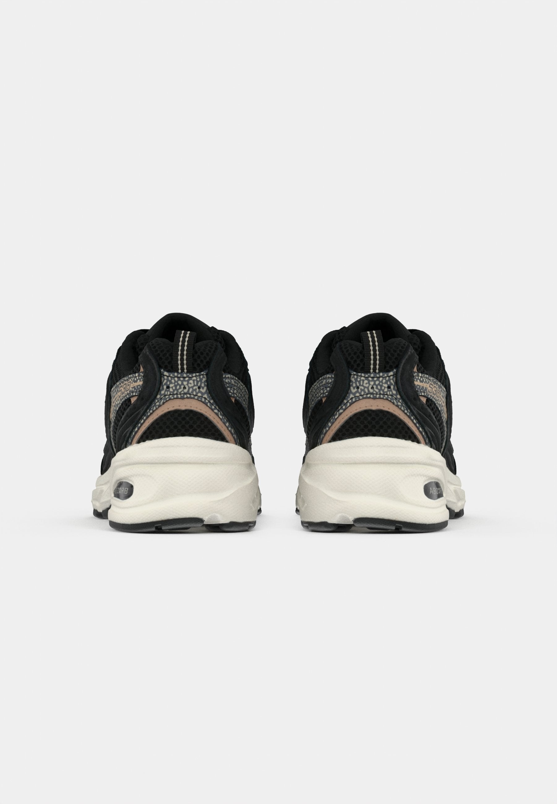 U530 UNISEX - Trainers - black