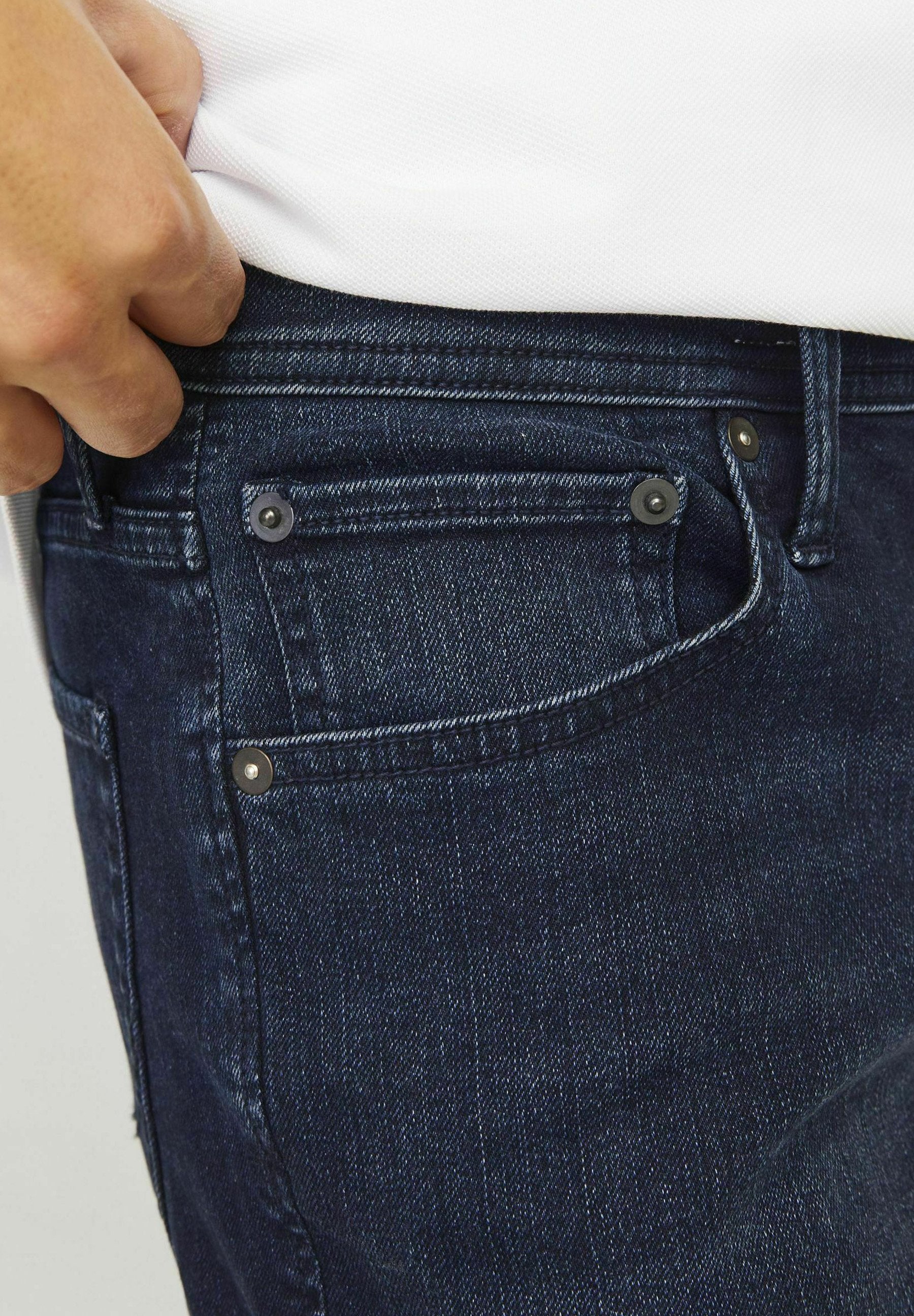 Slim fit JJIGLENN JJBASIC SQ 260 NOOS - Relaxed fit jeans - blue denim