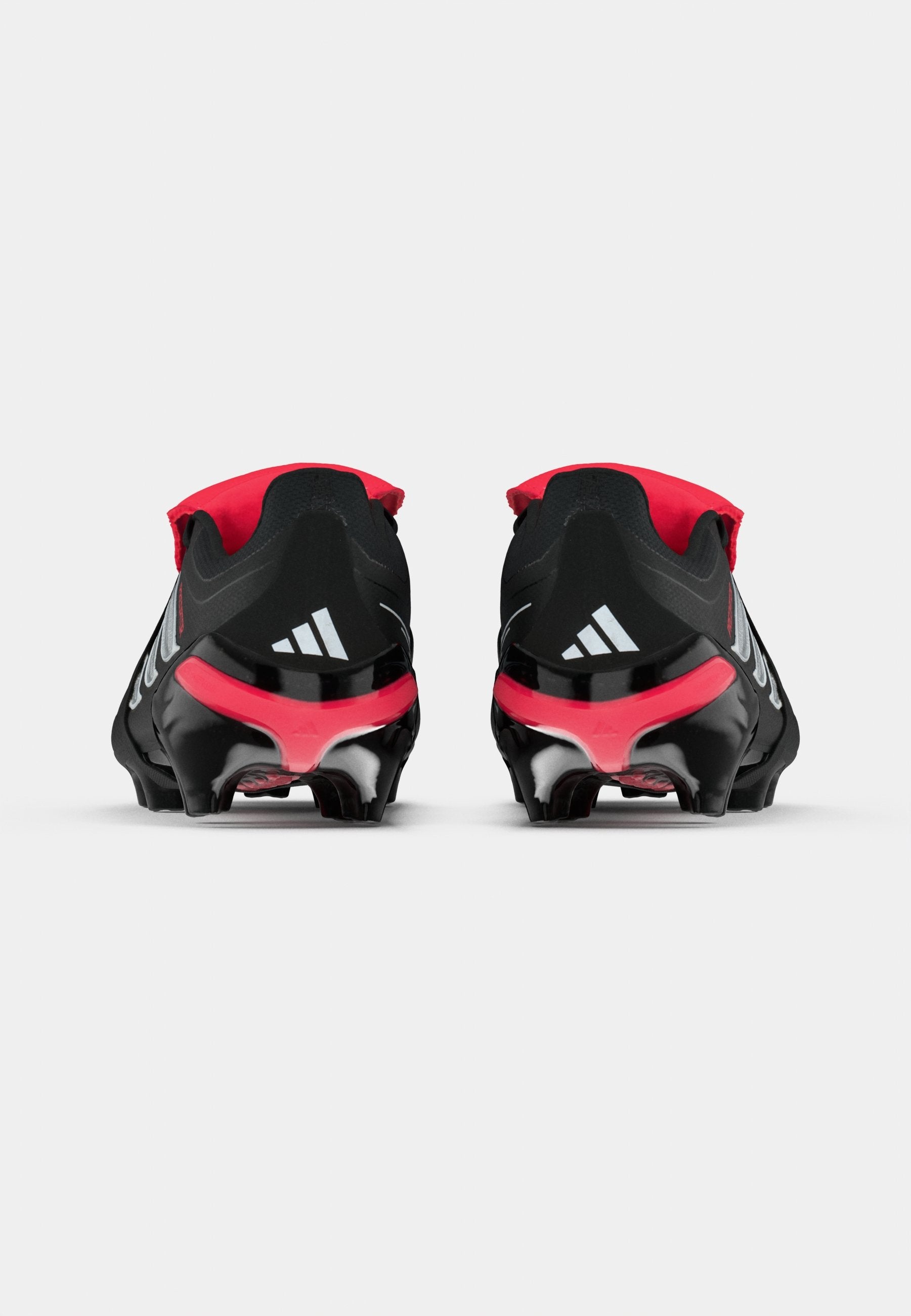 PREDATOR LİG KATLANIR DİL - Sabit zemin futbol ayakkabısı - core black/footwear white/lucid red