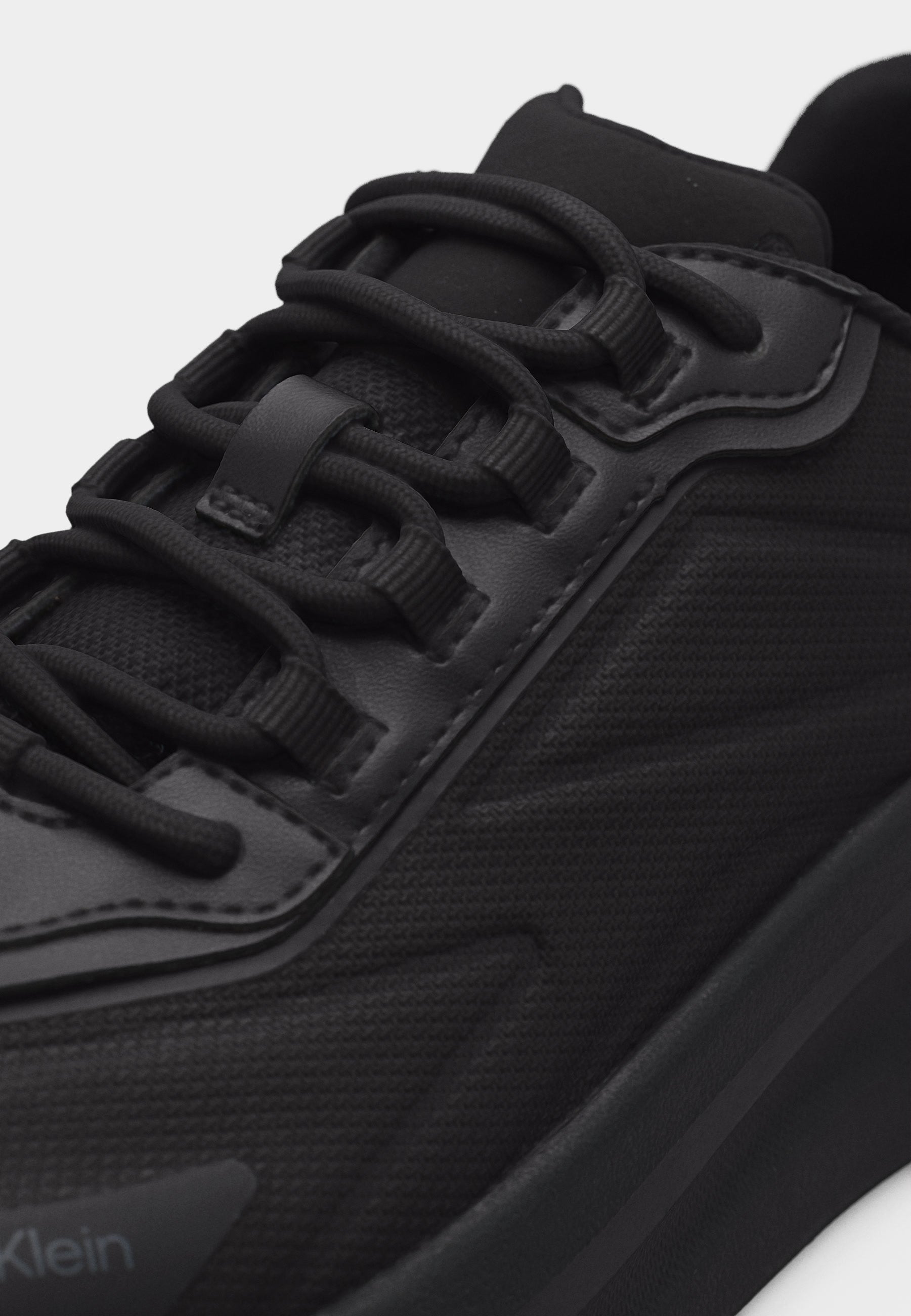 أحذية CHUNKY RUNNER LACEUP - أحذية رياضية - أسود ثلاثي