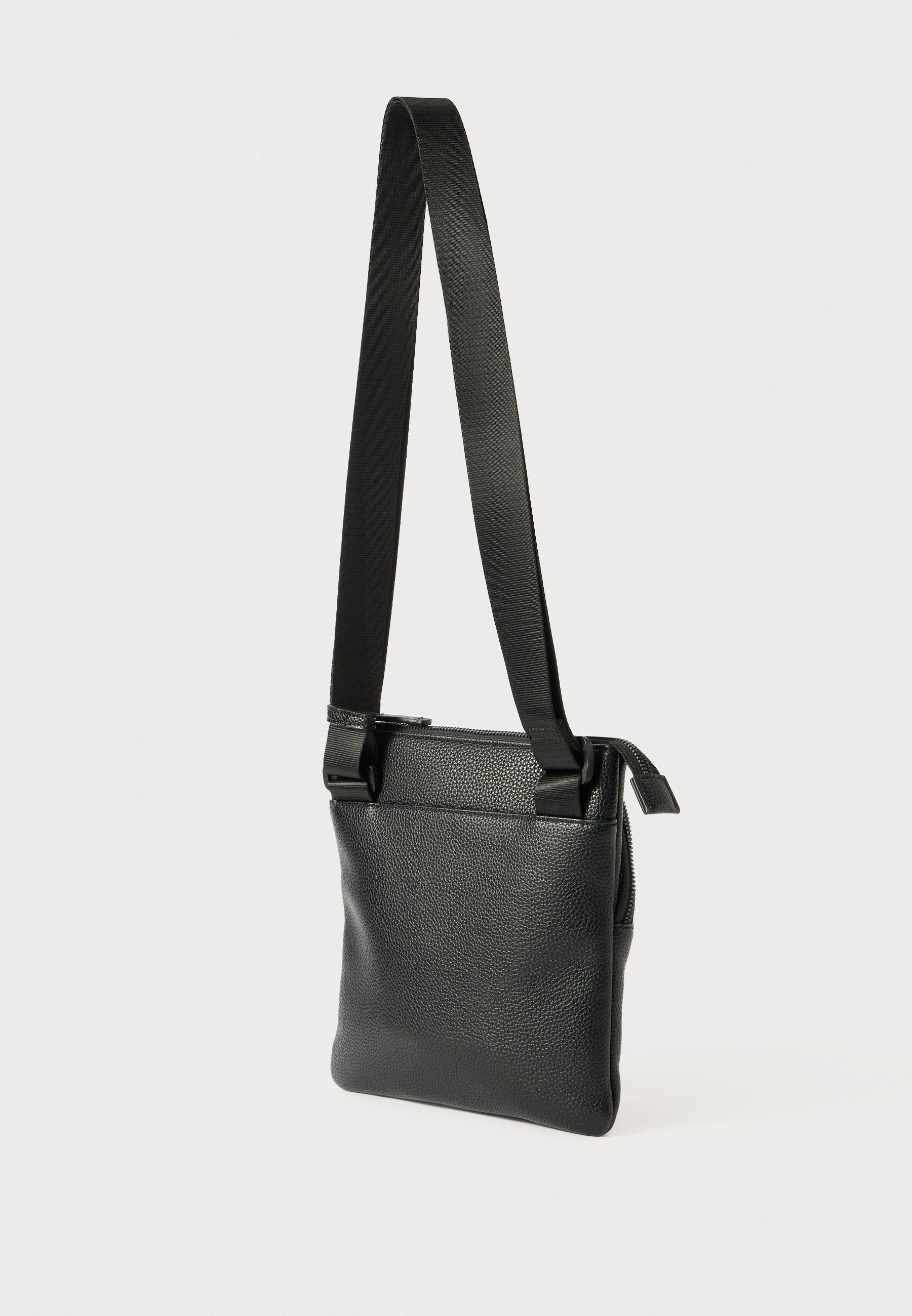 MADRID FLAT CROSSBODY UNISEX - Cross body bag - black