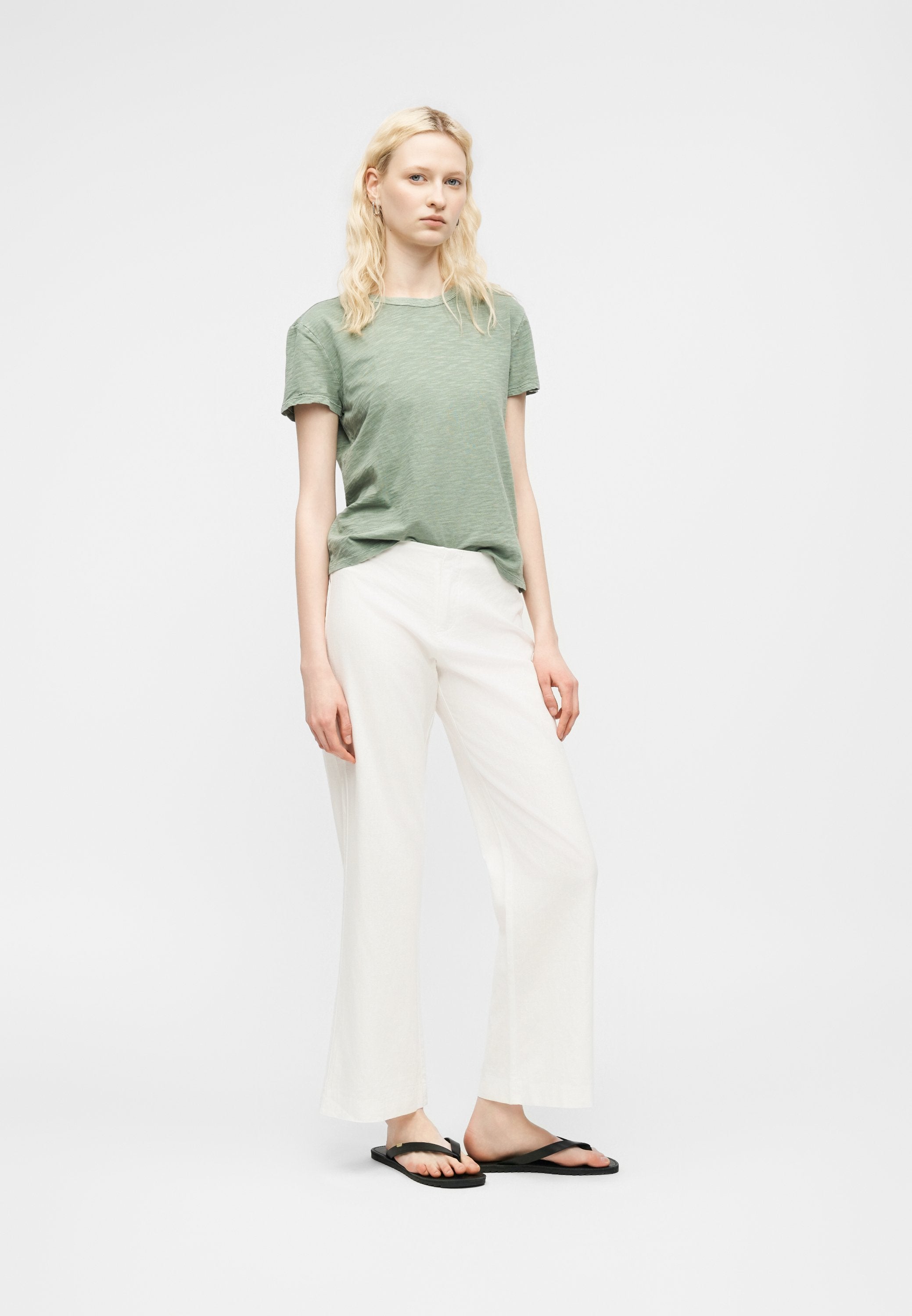 TEE - Basic T-shirt - sage