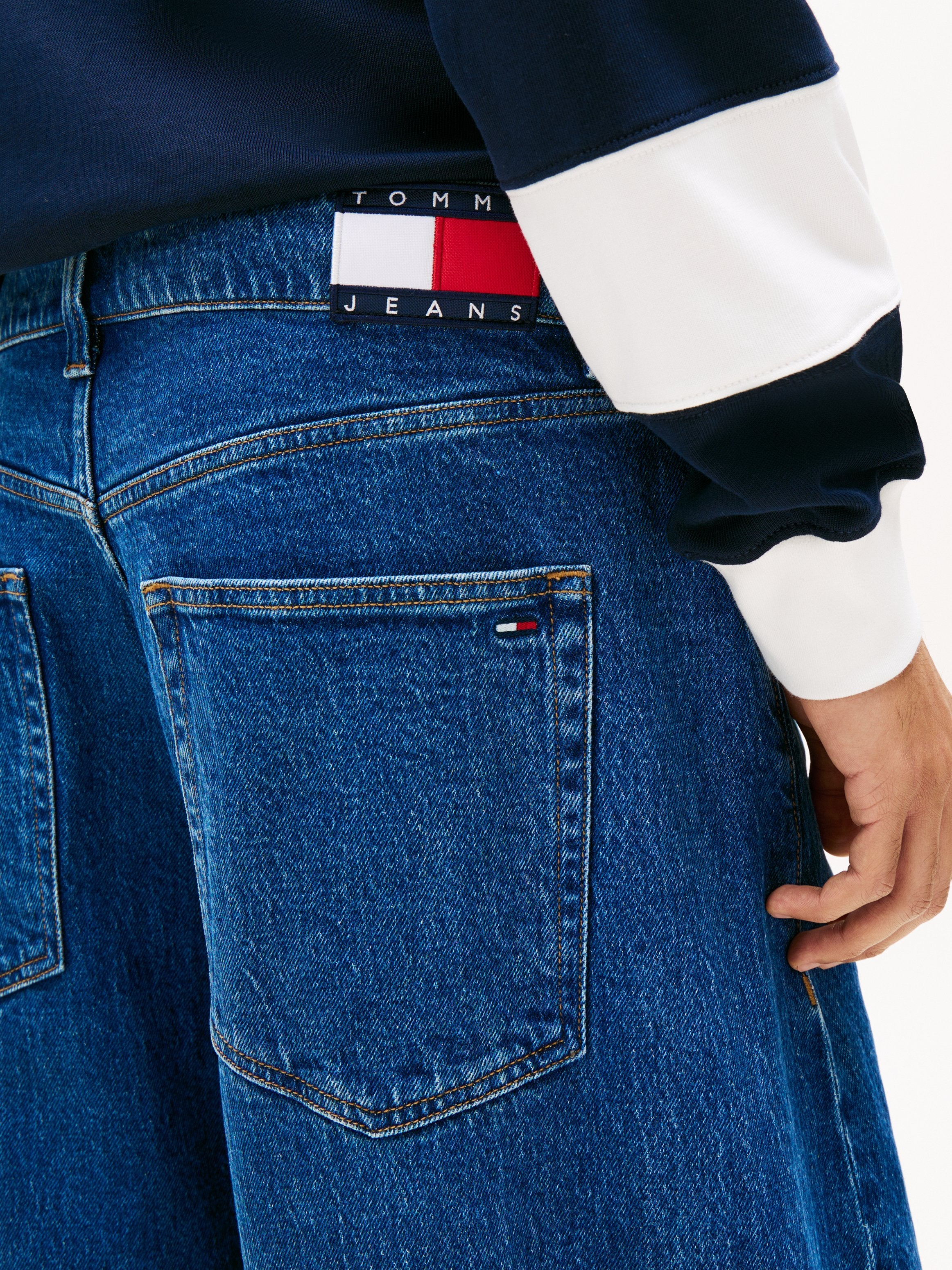 ASHTON TWISTED SEAM LOOSE BARREL LEG JEANS - Baggy Jeans - denim medium