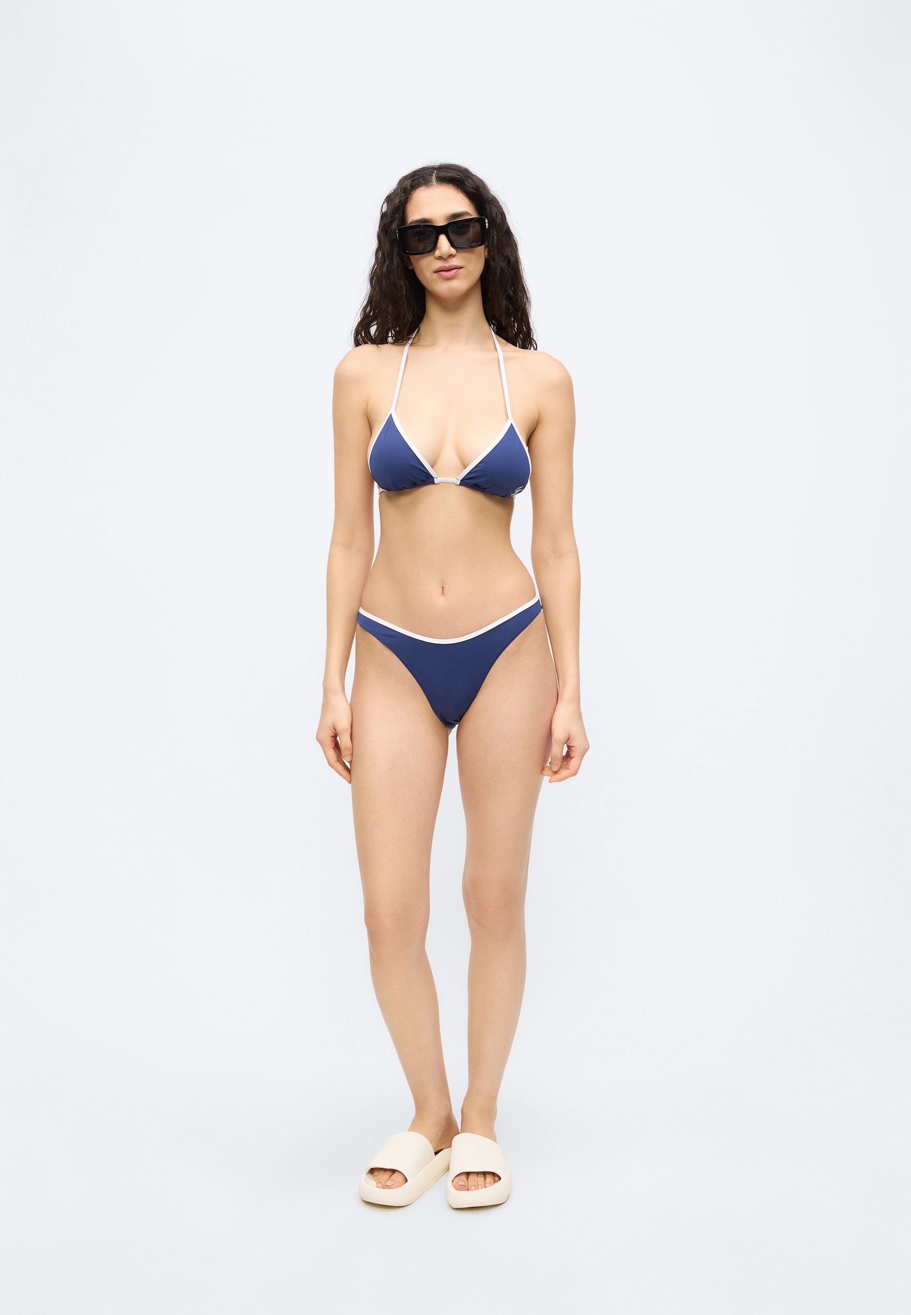 ESSENTIALS TRIANGLE - Bikini top - preppy navy