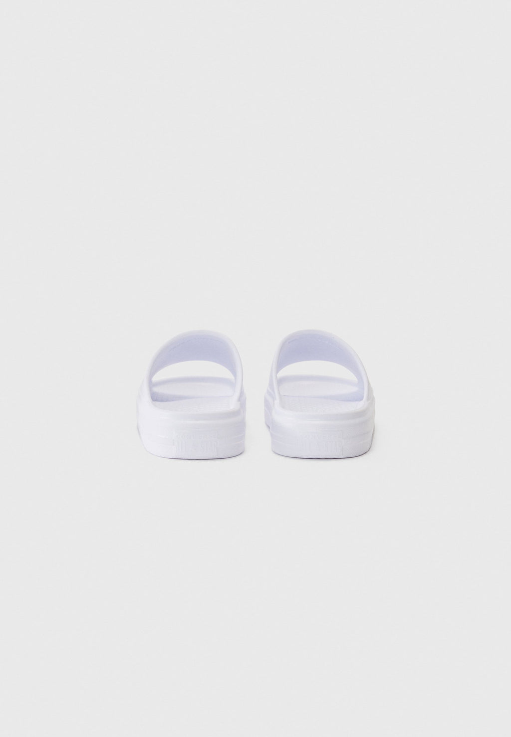 ESSENTIAL UNISEX - Slippers - white