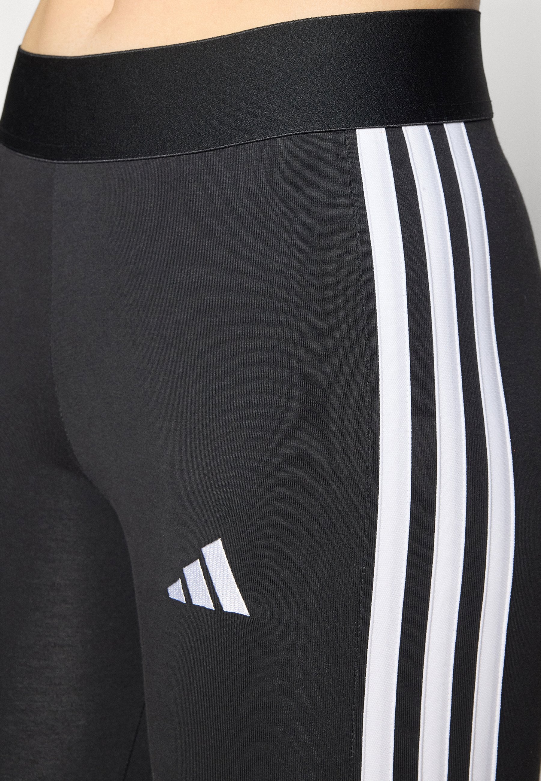 LEG - Pantacourt sport - noir