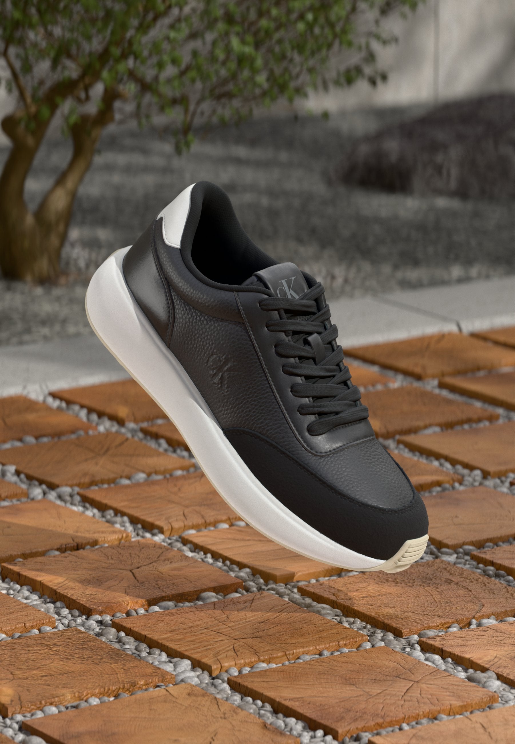 ATHLEISURE RUNNER - Trainers - black/bright white