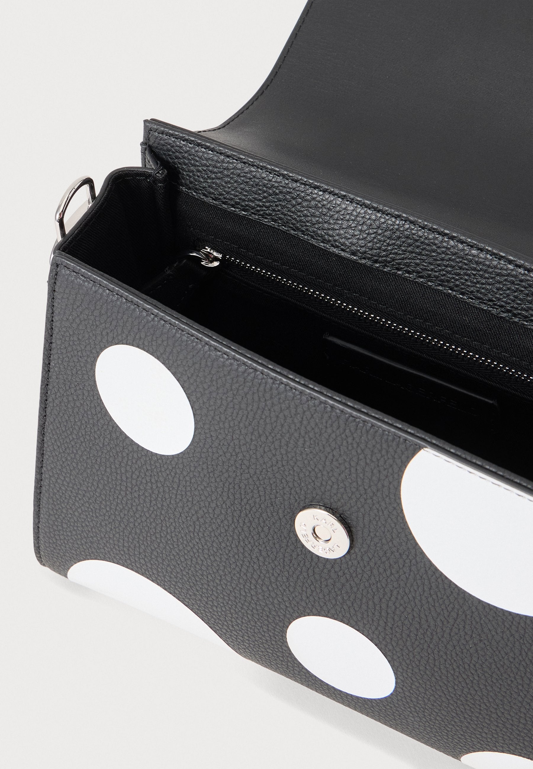 IKON PEBBLE - Handbag - black/white