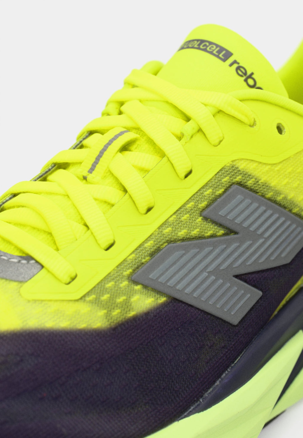 REBEL V5 - Road running shoes - alkaline green