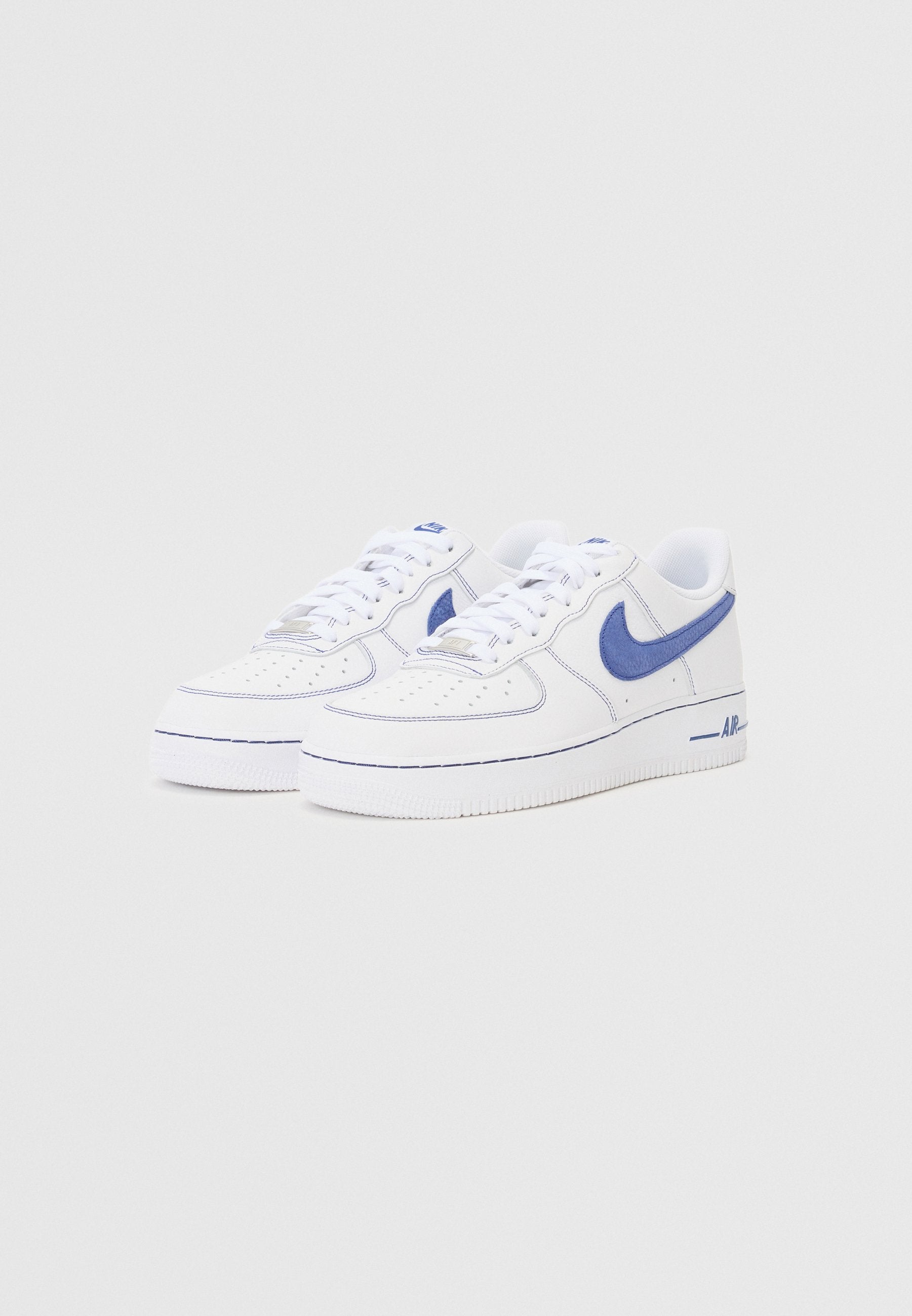 AIR FORCE 1 - Trainers - white/deep royal blue