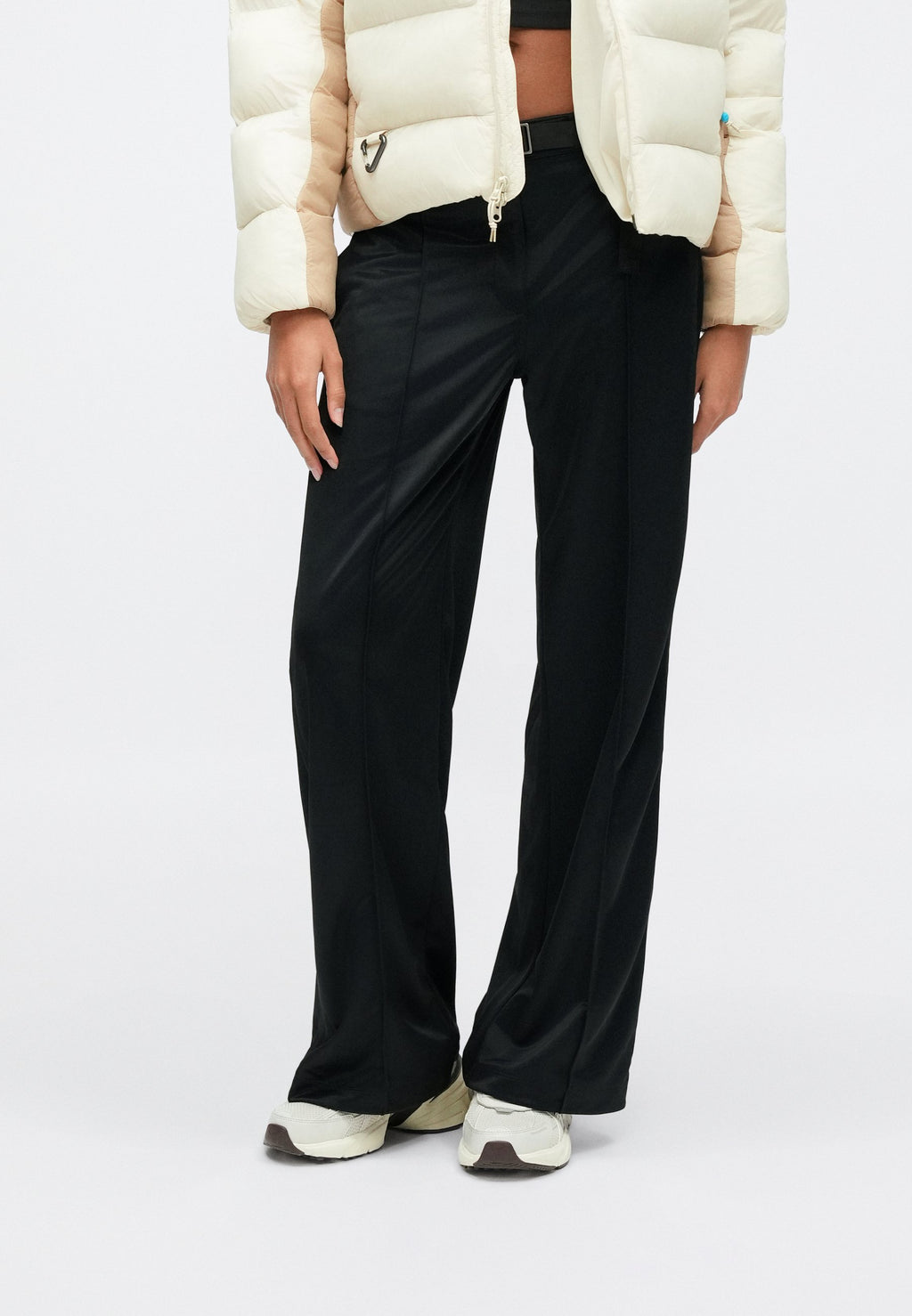 BELTED PINTUCK PANT - Trousers - black