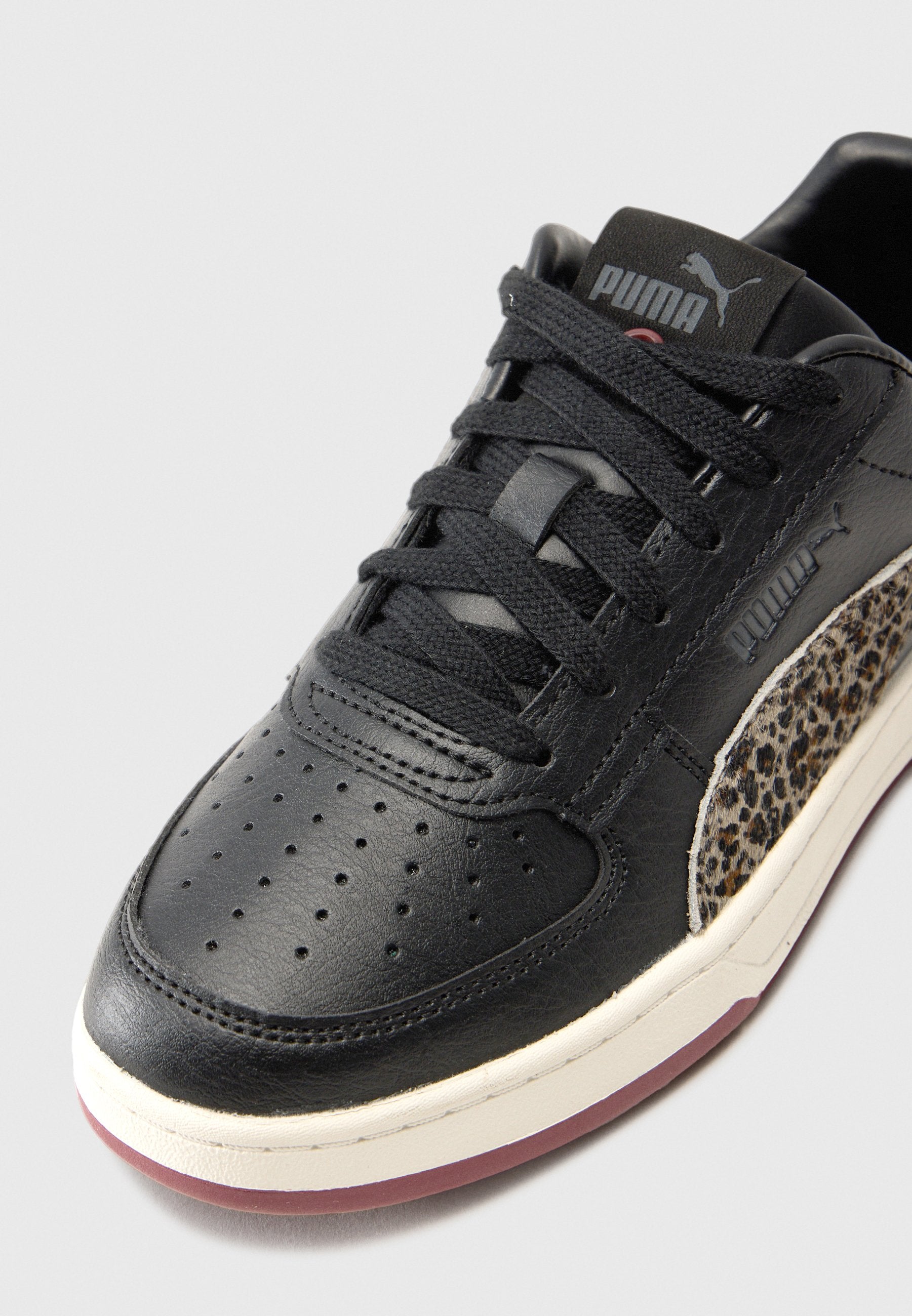 CAVEN 2.0 - Trainers - white/black