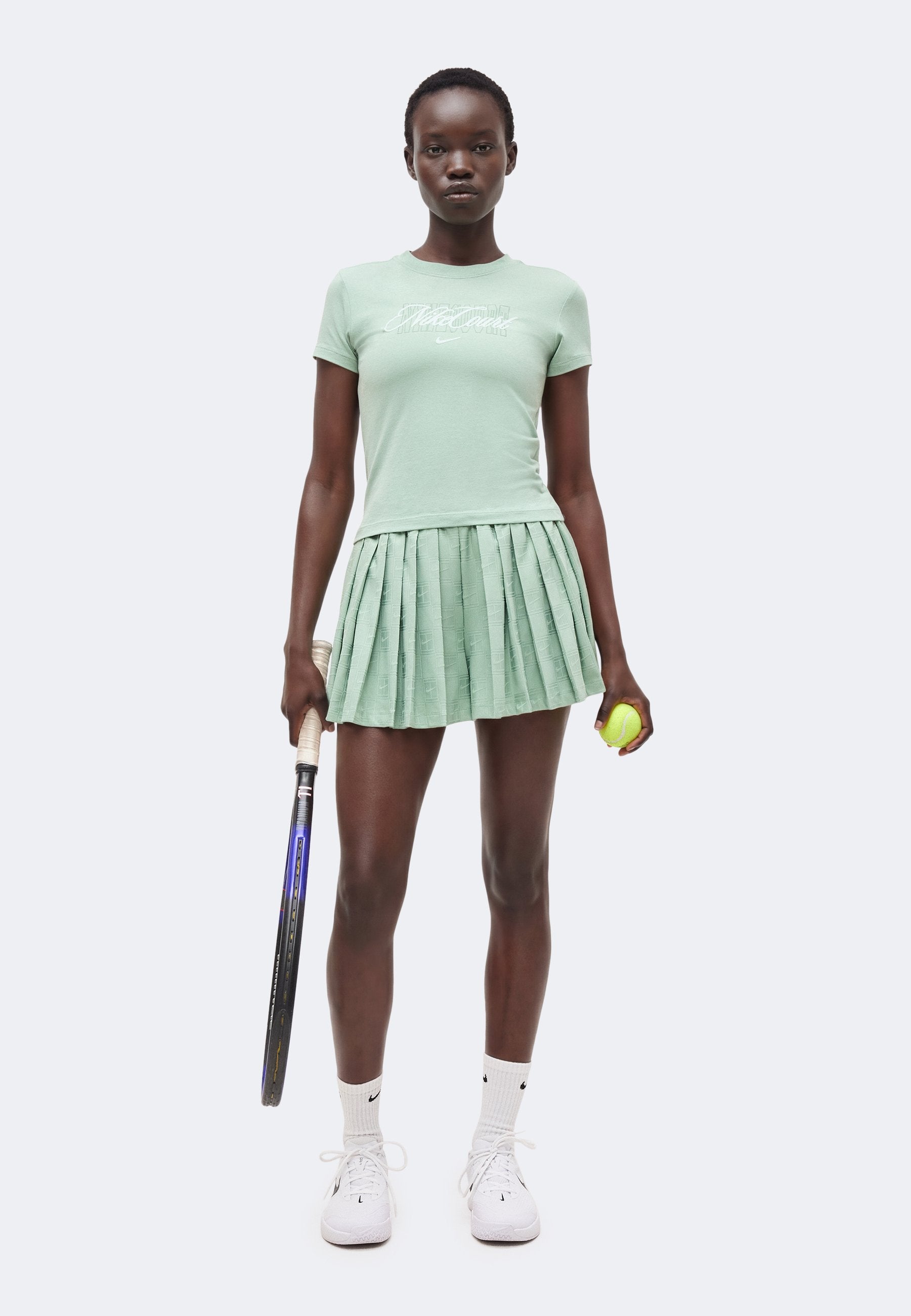 NIKECOURT SHORT HERITAGE - Sports shorts - steam