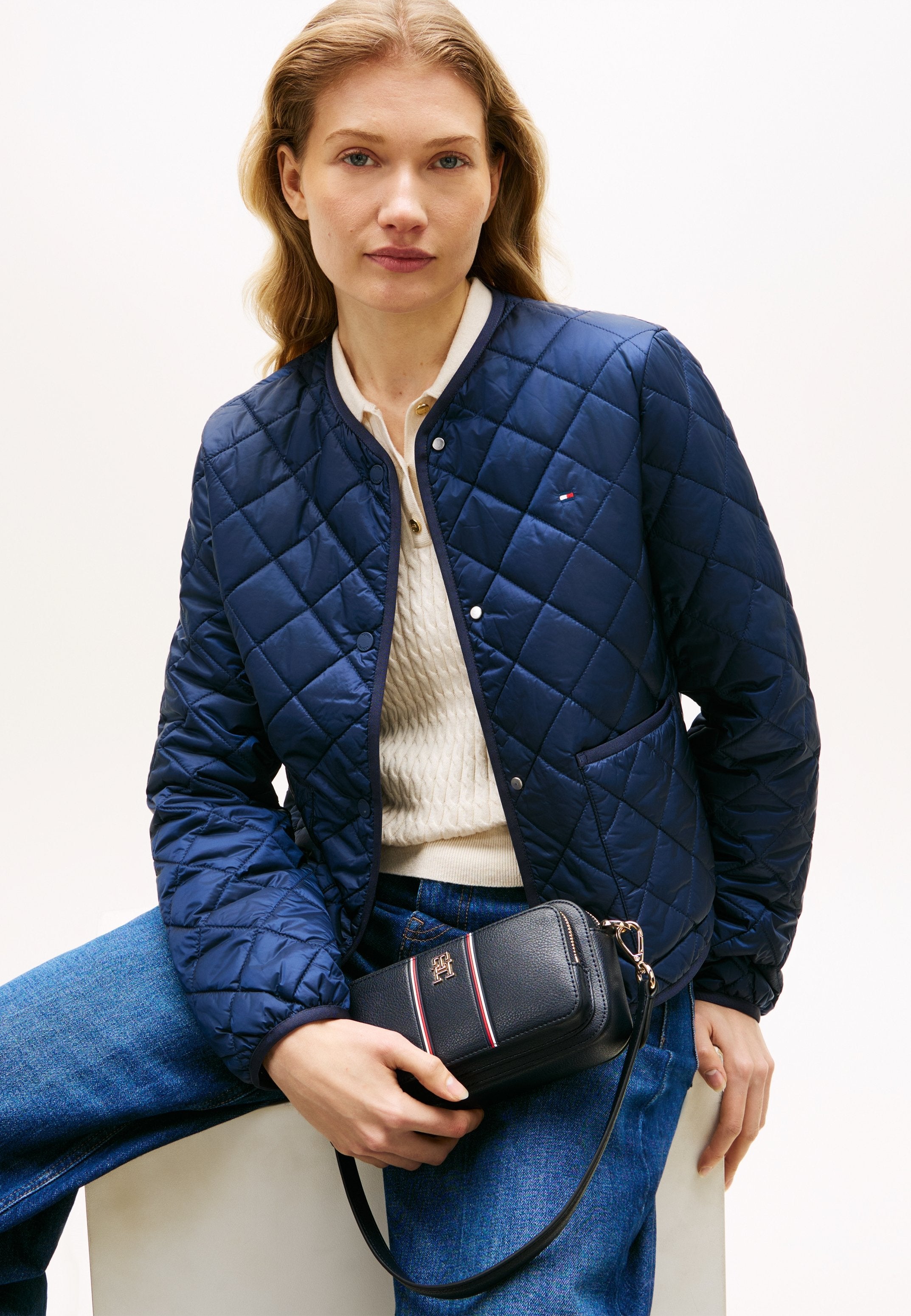 SIGNATURE SHOULDER CAMERA BAG - Handbag - space blue