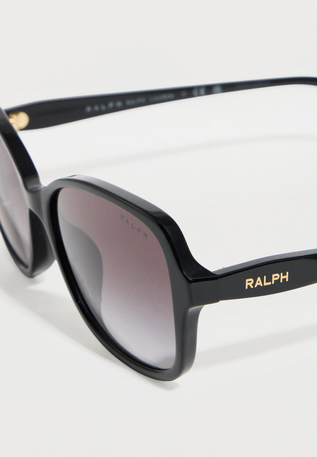 Sunglasses - black
