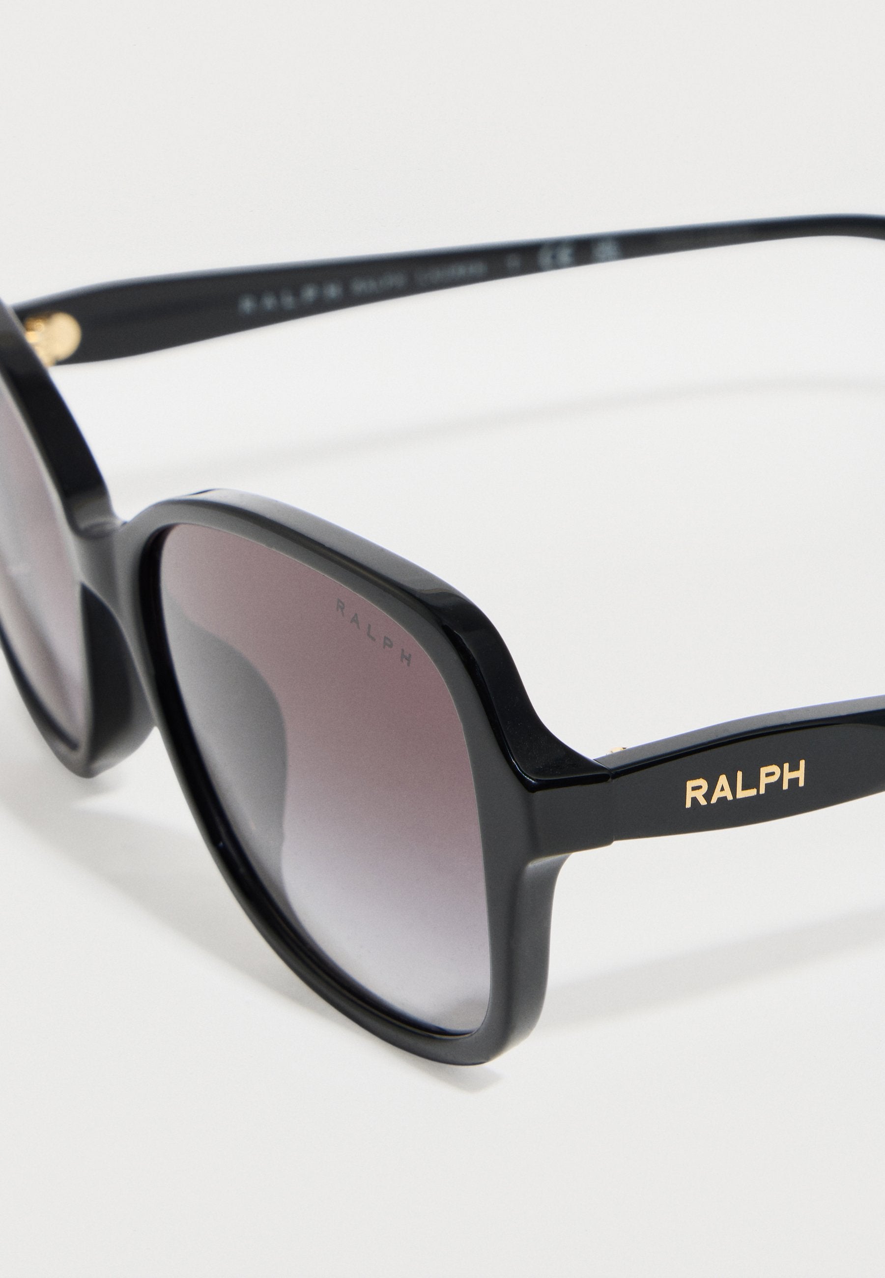 Sunglasses - black