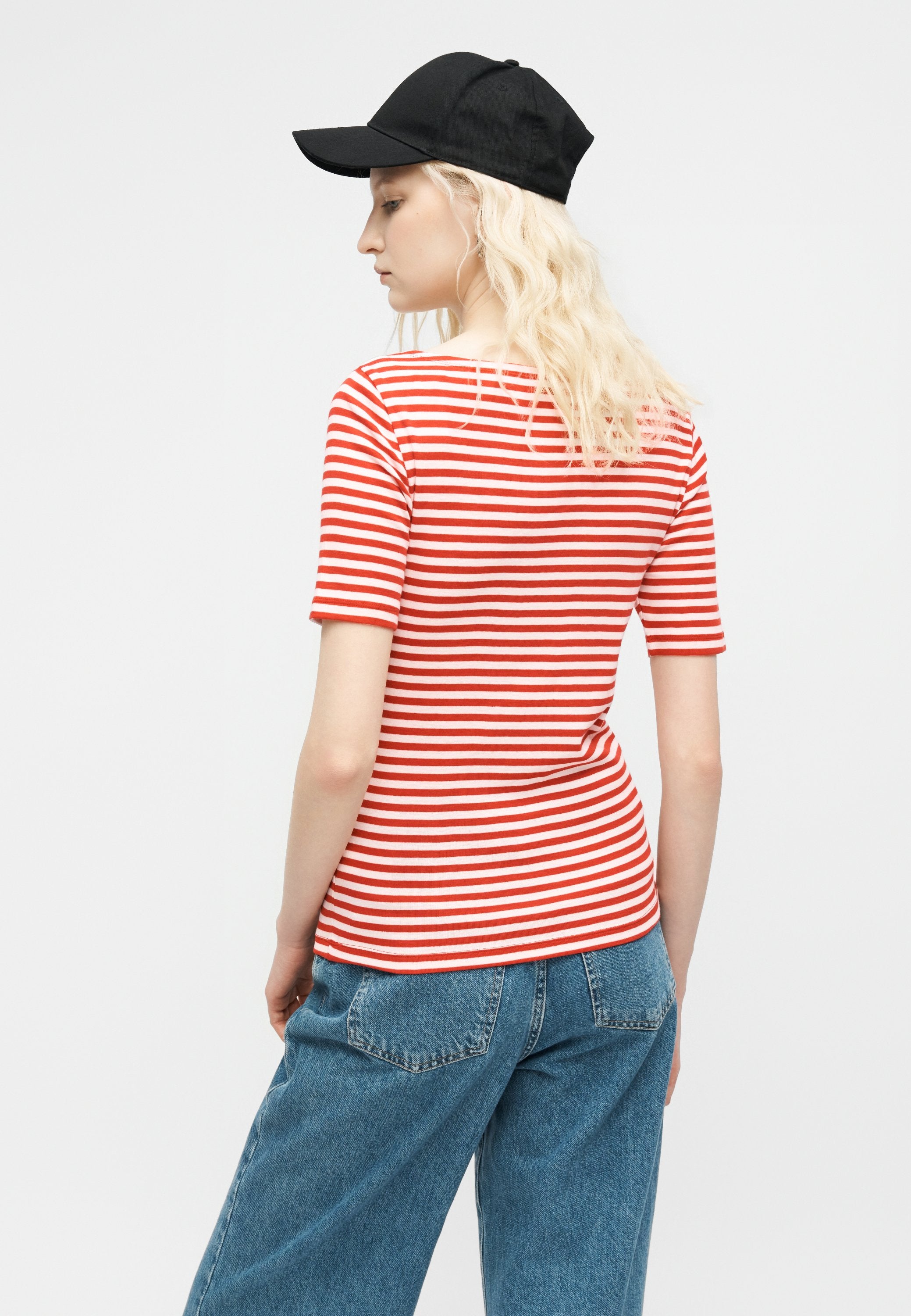 MODERN BOAT - Print T-shirt - red