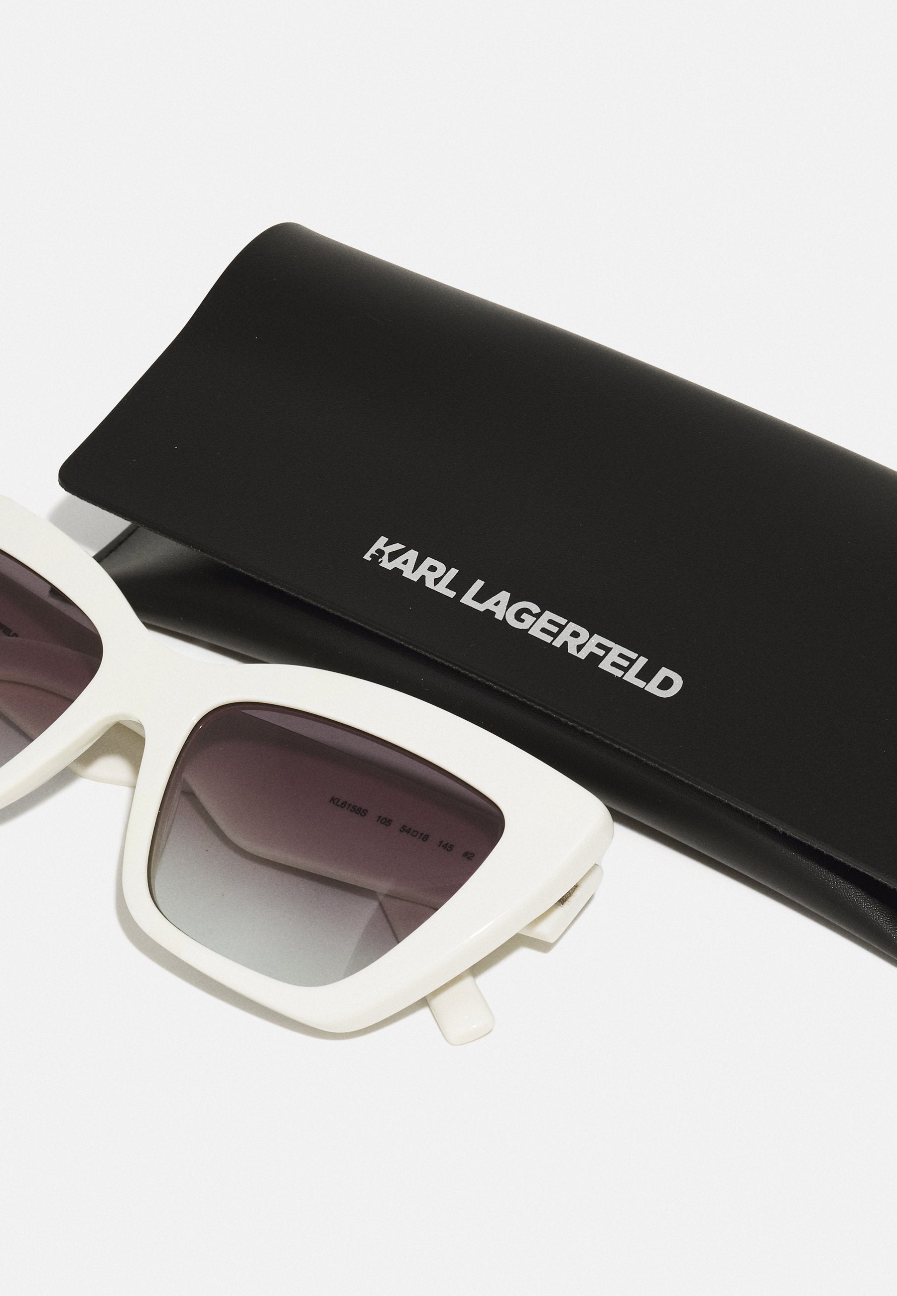 Sunglasses - white