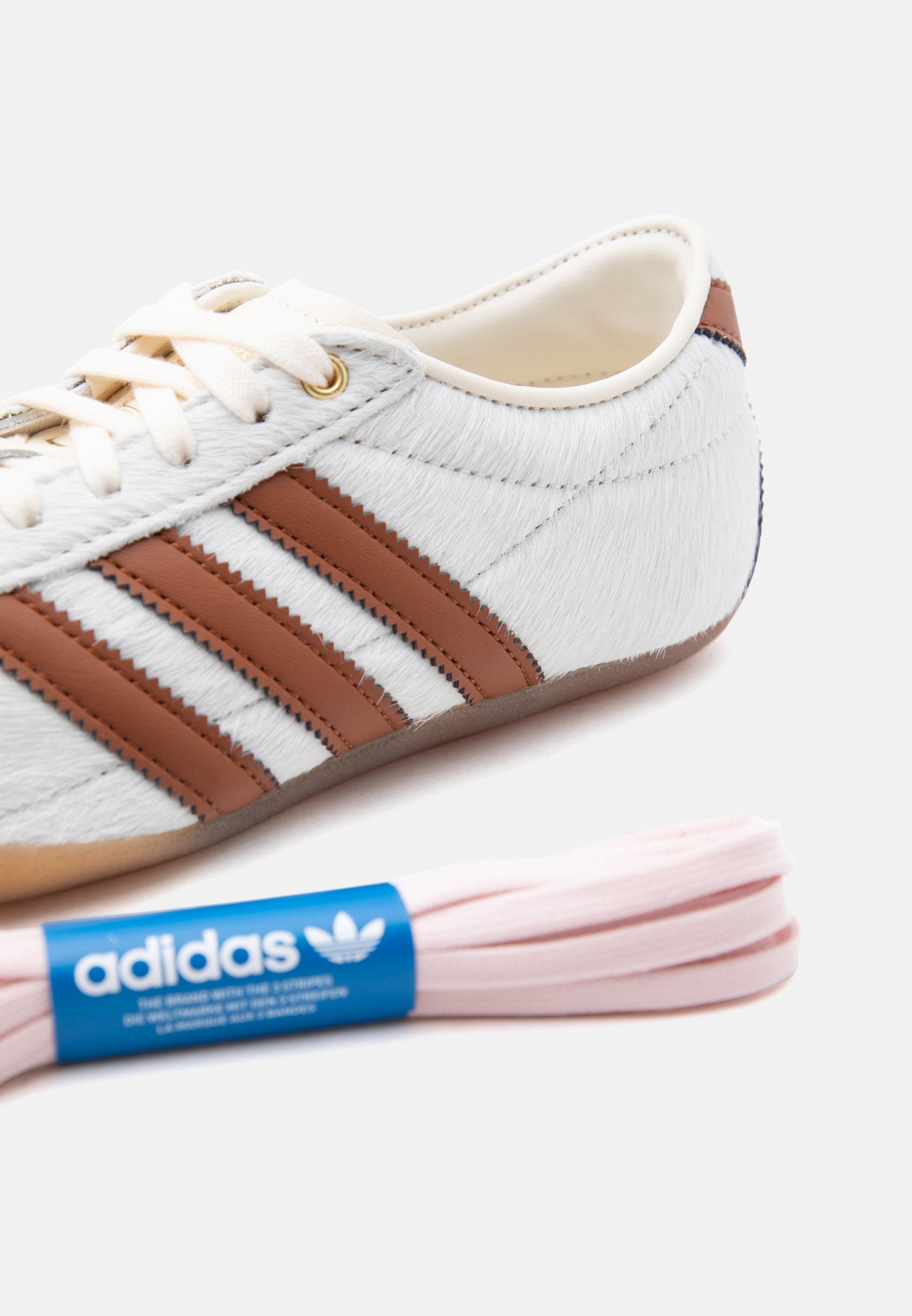 TOKYO - Trainers - cream white/dusky bronze