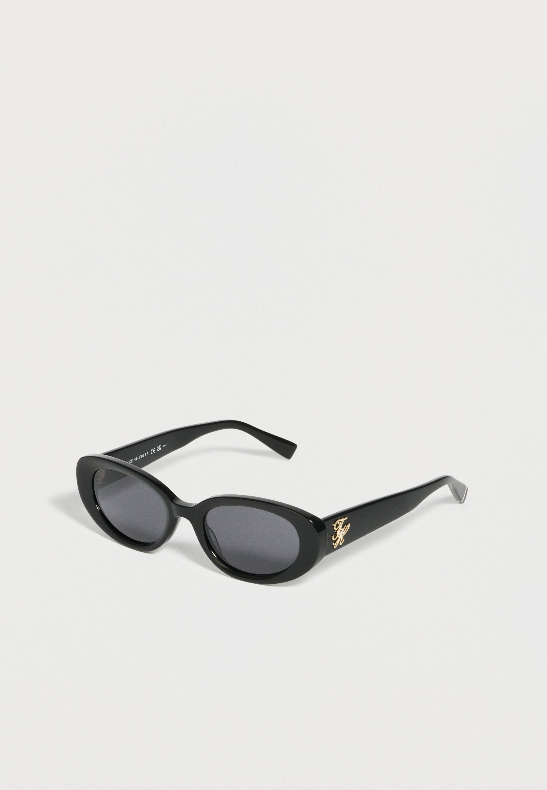 Sunglasses - black