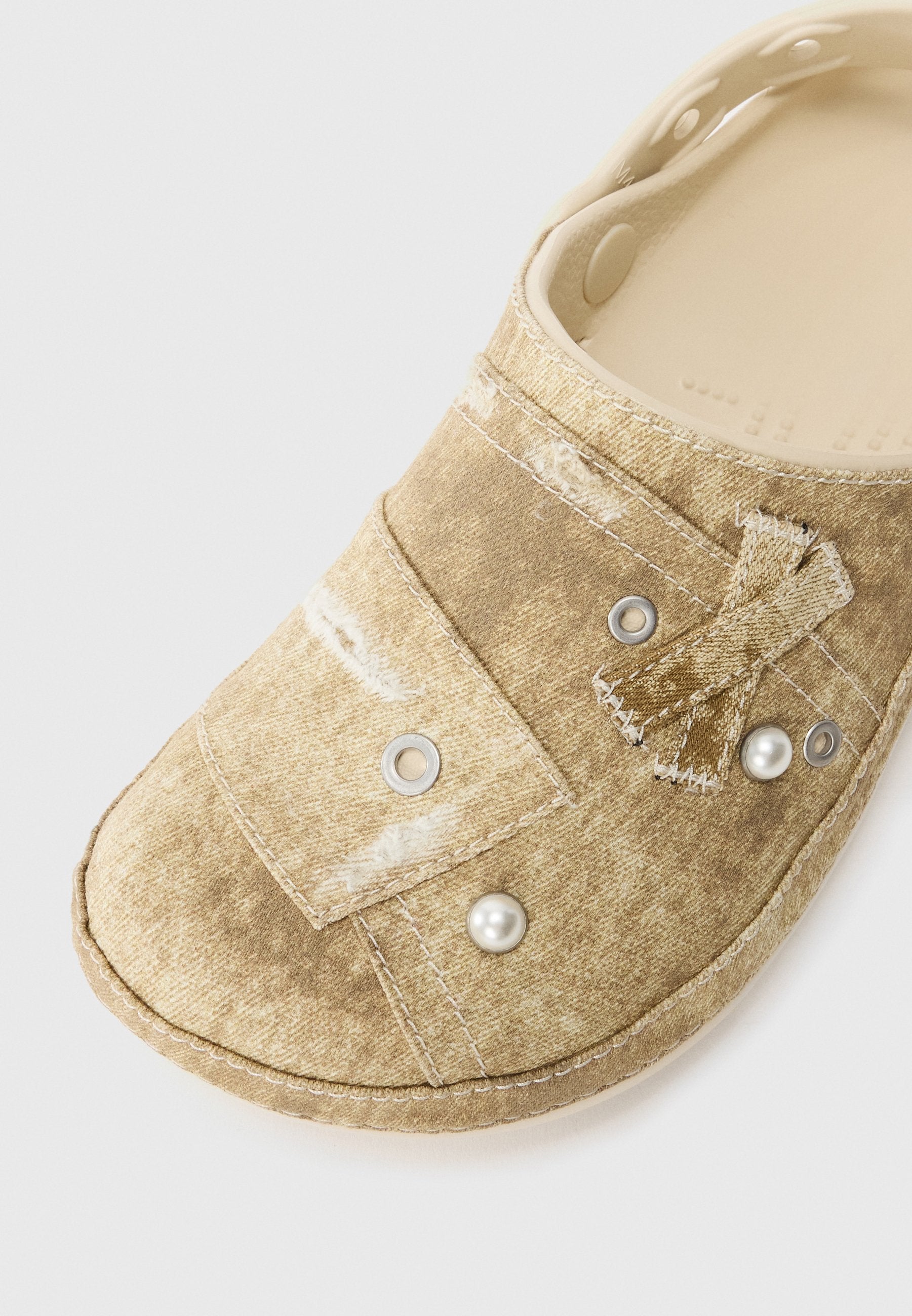 ELEVATOR BOYS X CROCS DCL CLOG UNISEX - Clogs - sandstone