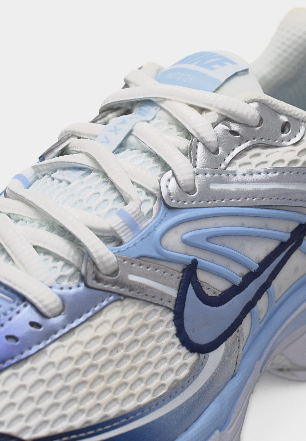 AIR MAX MOTO 2K SE - أحذية - أبيض/أزرق هيدروجيني/فضي معدني/كحلي منتصف الليل