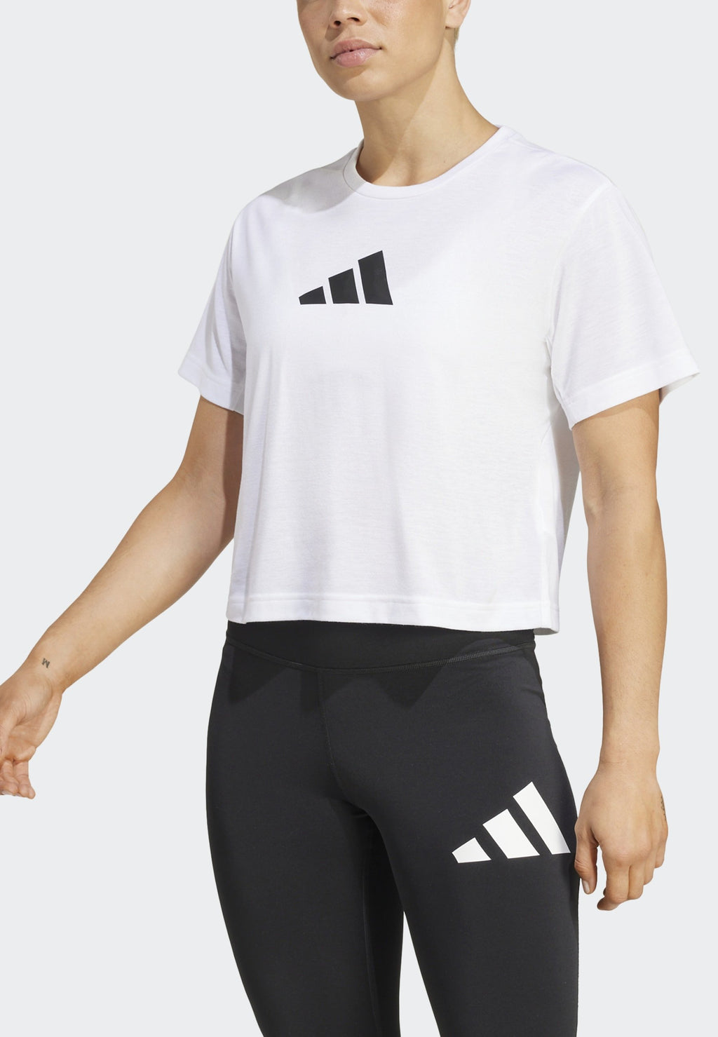 ADIDAS WORKOUT ESSENTIALS BIG PERFORMANCE LOGO TRAINING - Print T-shirt - white