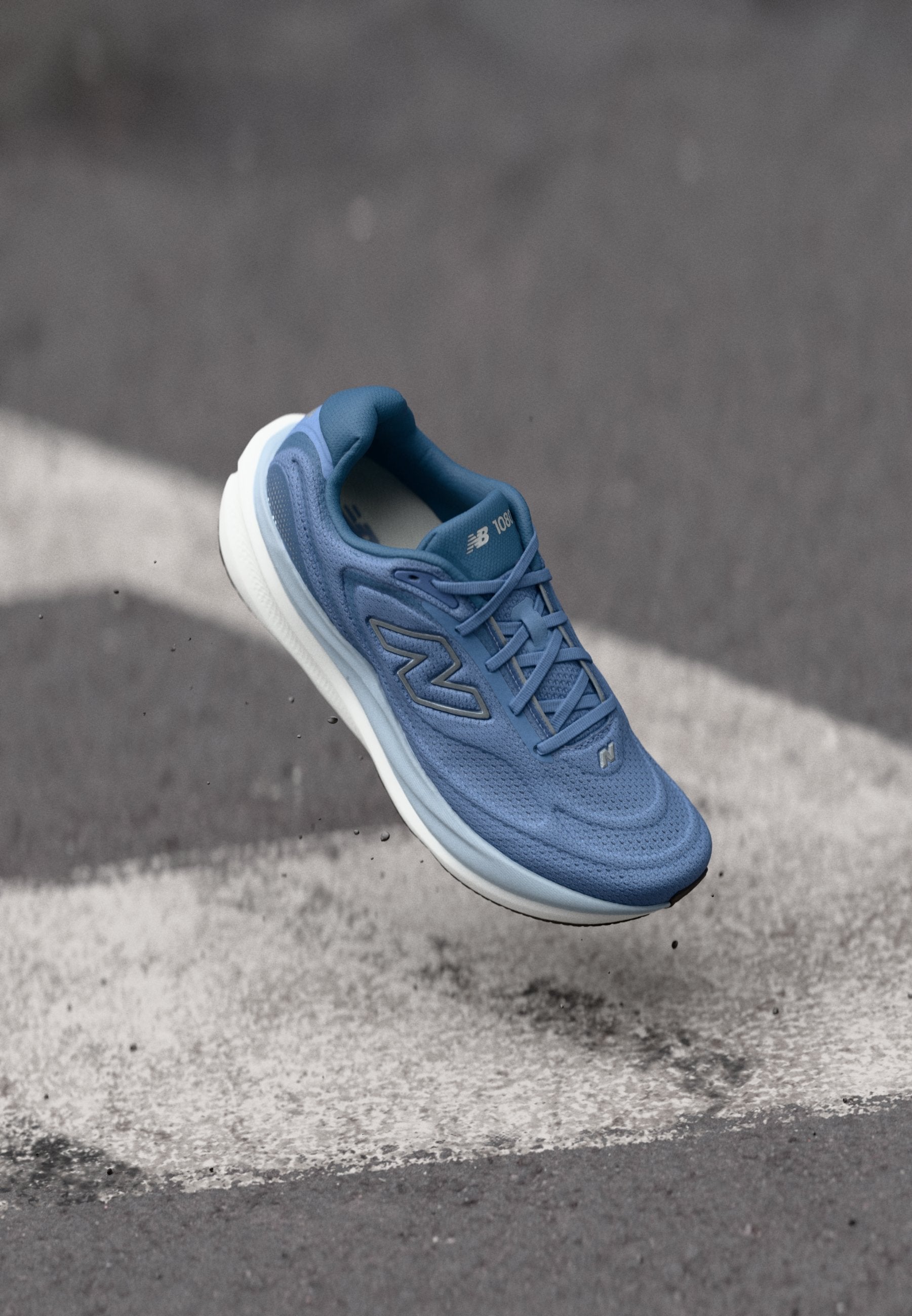 1080V15 - Road running shoes - fairweather blue silver metallic