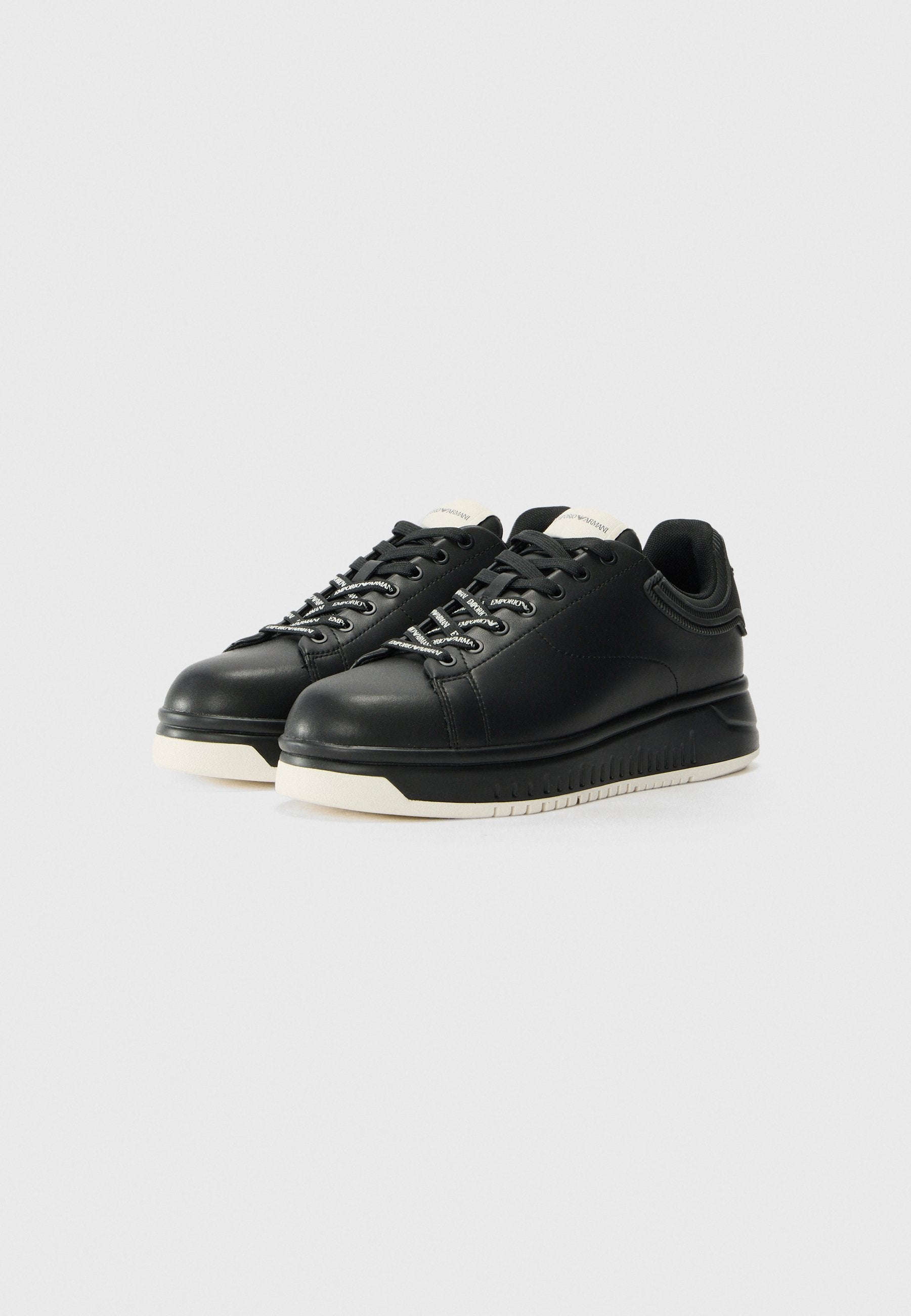 Trainers - black
