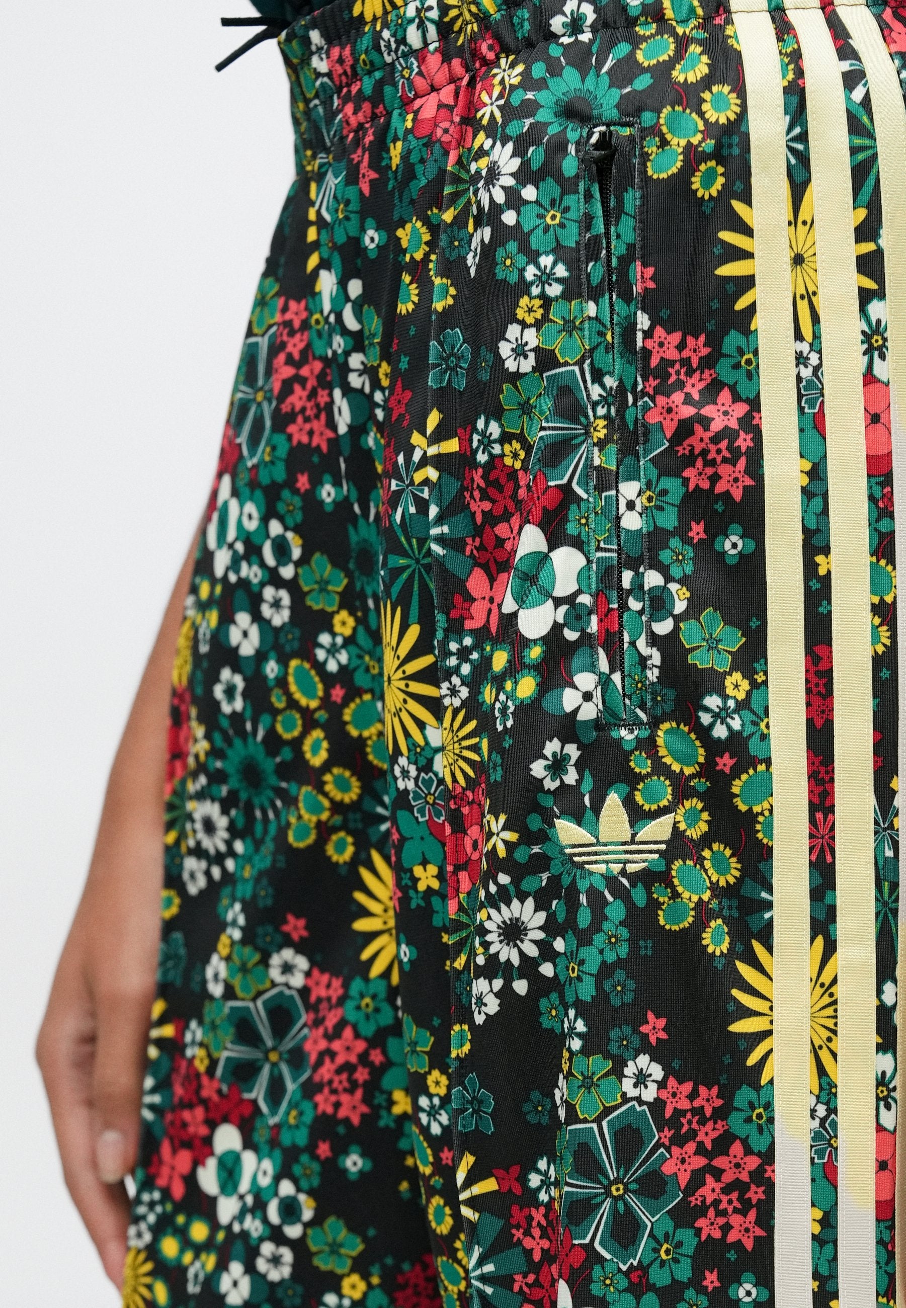 FIREBIRD LOOSE LIBERTY - Tracksuit bottoms - black/bold green/collegiate green/yellow
