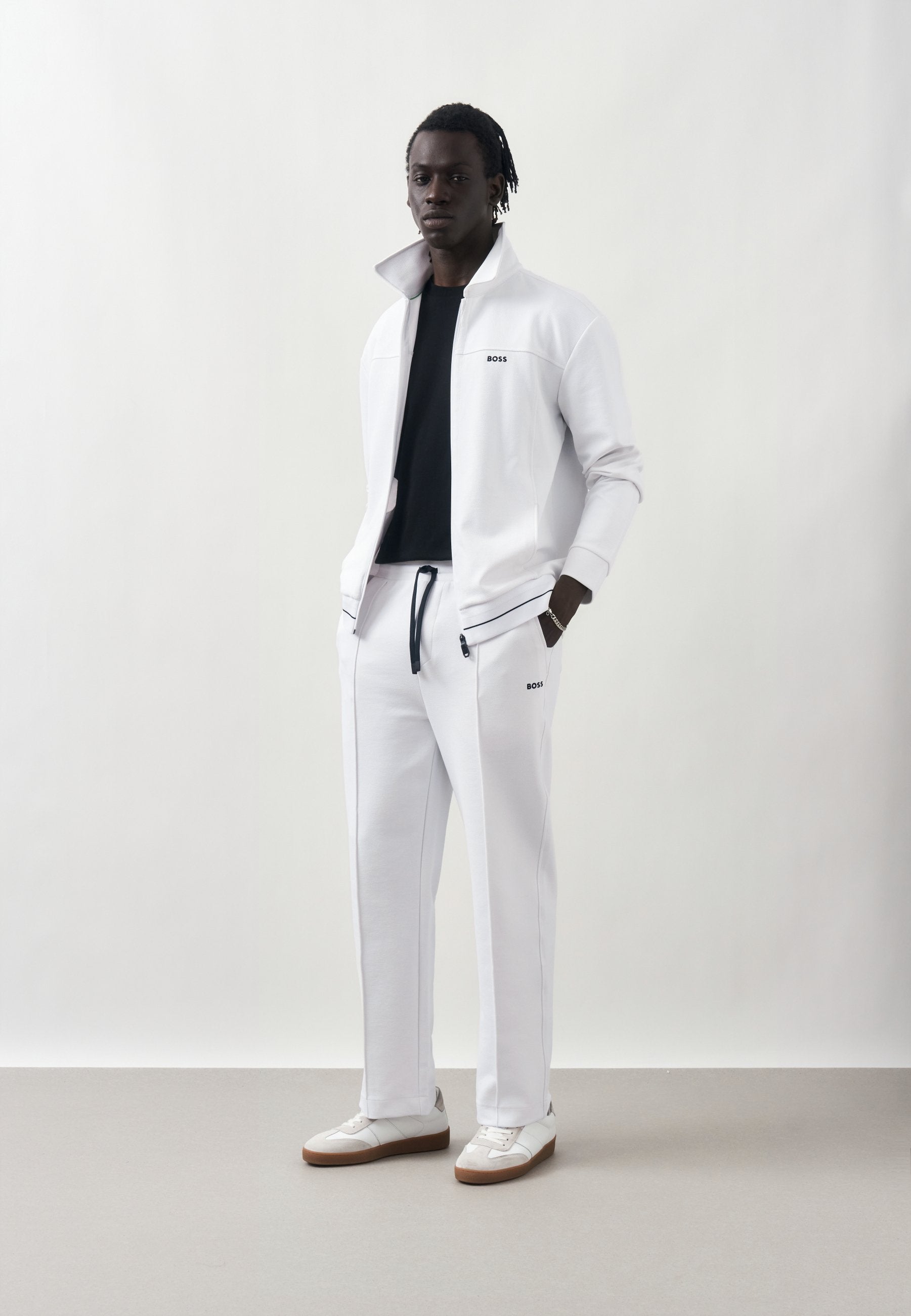 JT_MEMBER HURLEY - Tracksuit bottoms - white