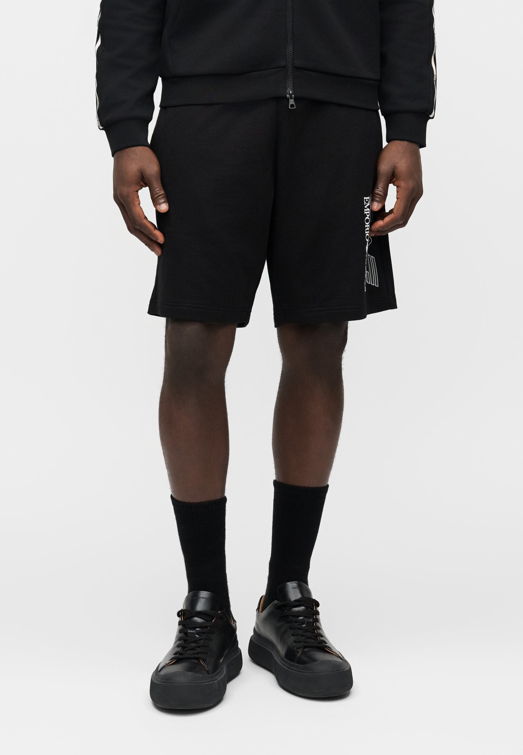 TRAIN VISIBILITY COFT
 - Shorts - black