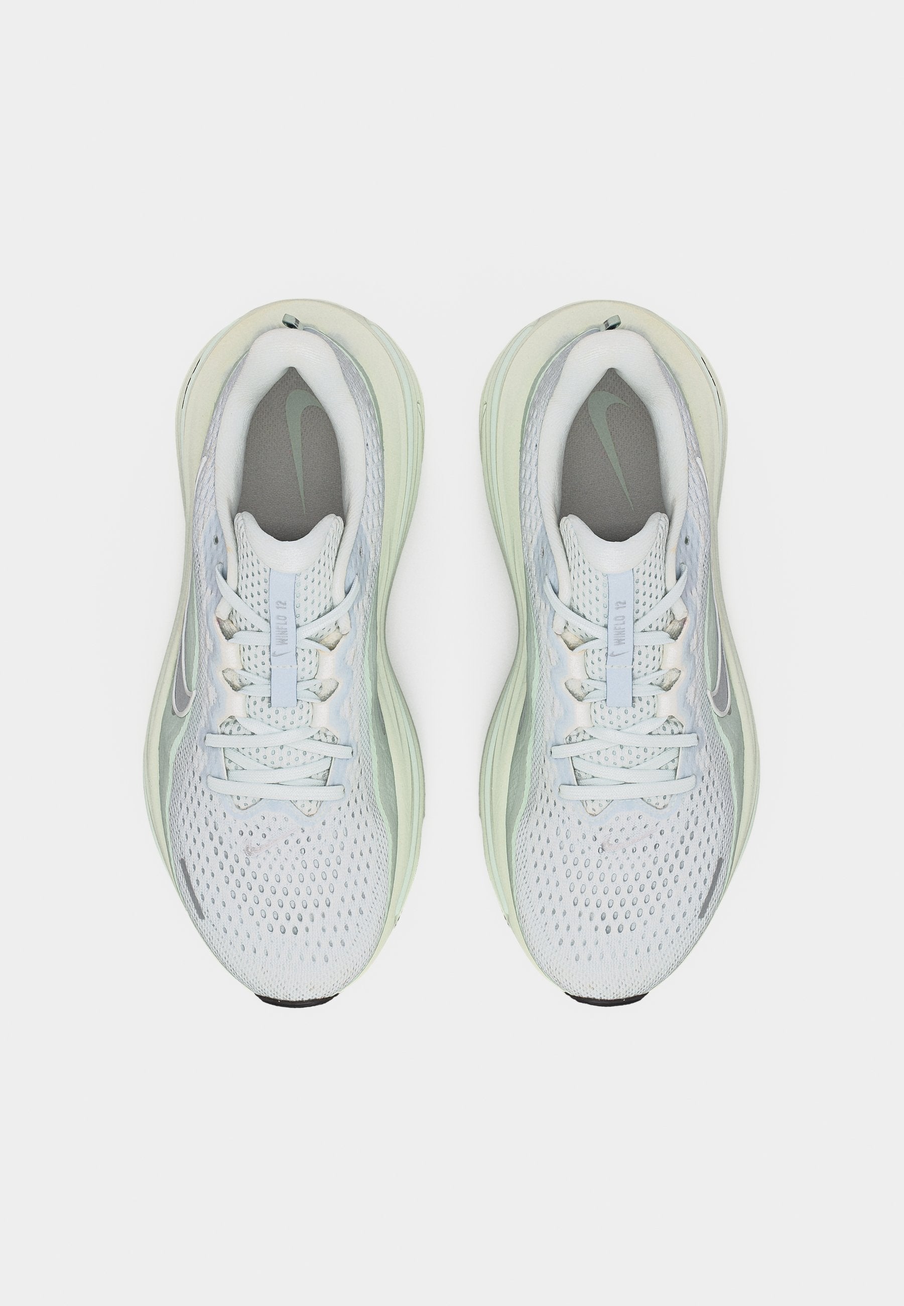 AIR WINFLO 12 - Road running shoes - off white/metallic silver-coloured/barely green/light silver-coloured