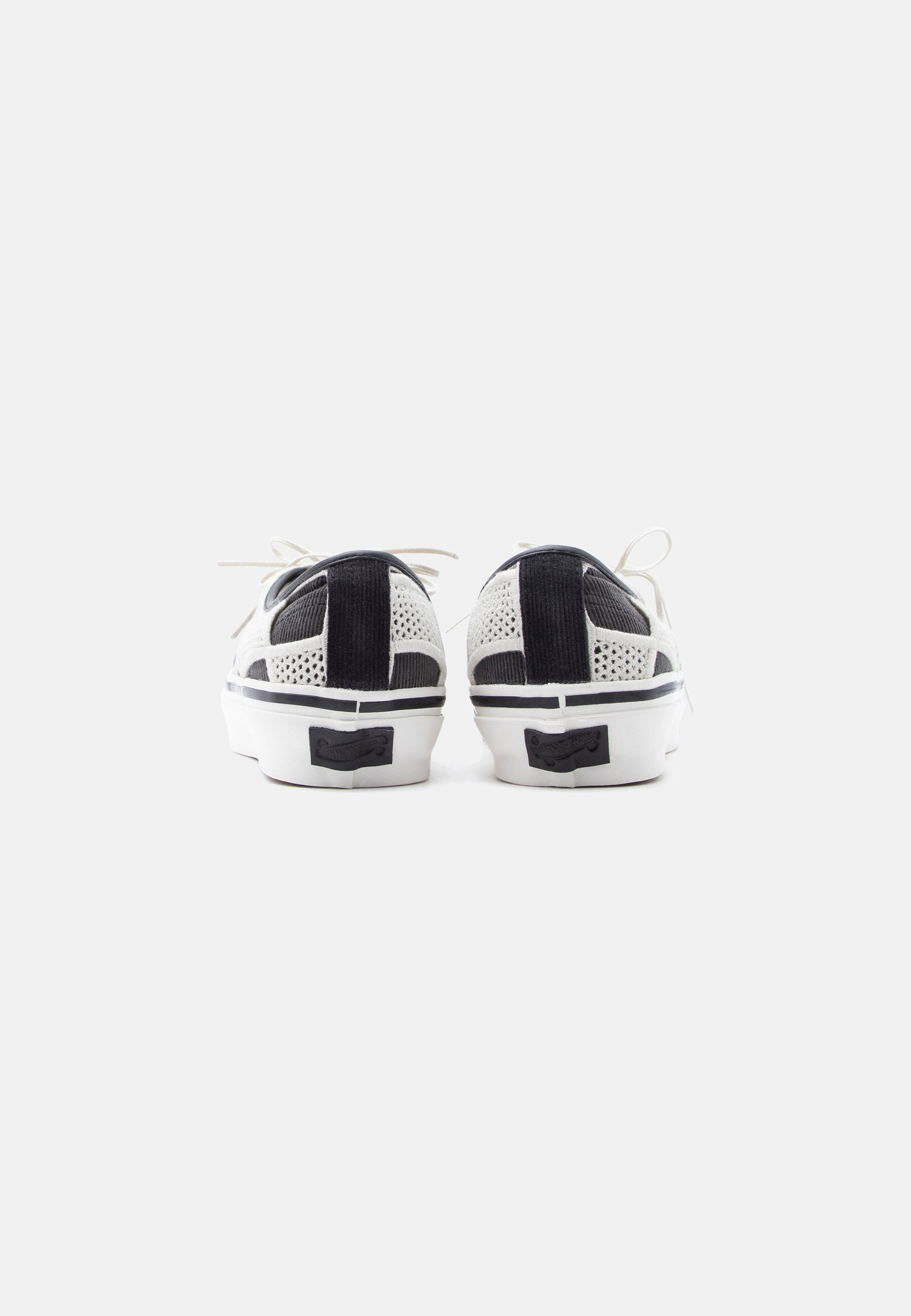 PREMIUM  AUTHENTIC 44 SHELL KNIT - Trainers - black/egret